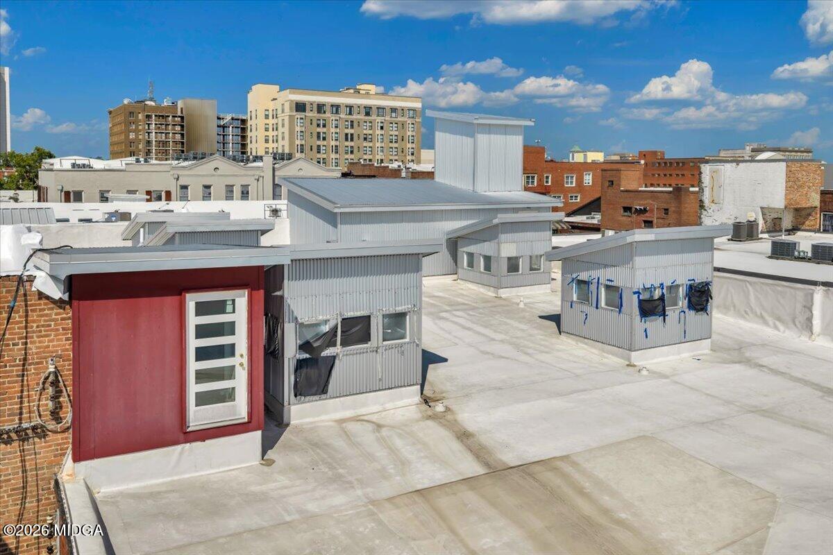 565 Poplar Street
