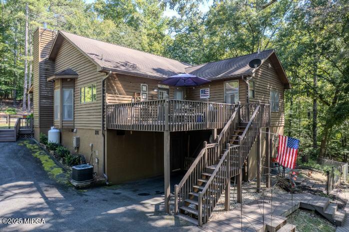 102 Treanor Drive SE