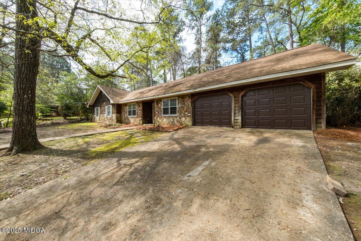 211 Lake Front Drive