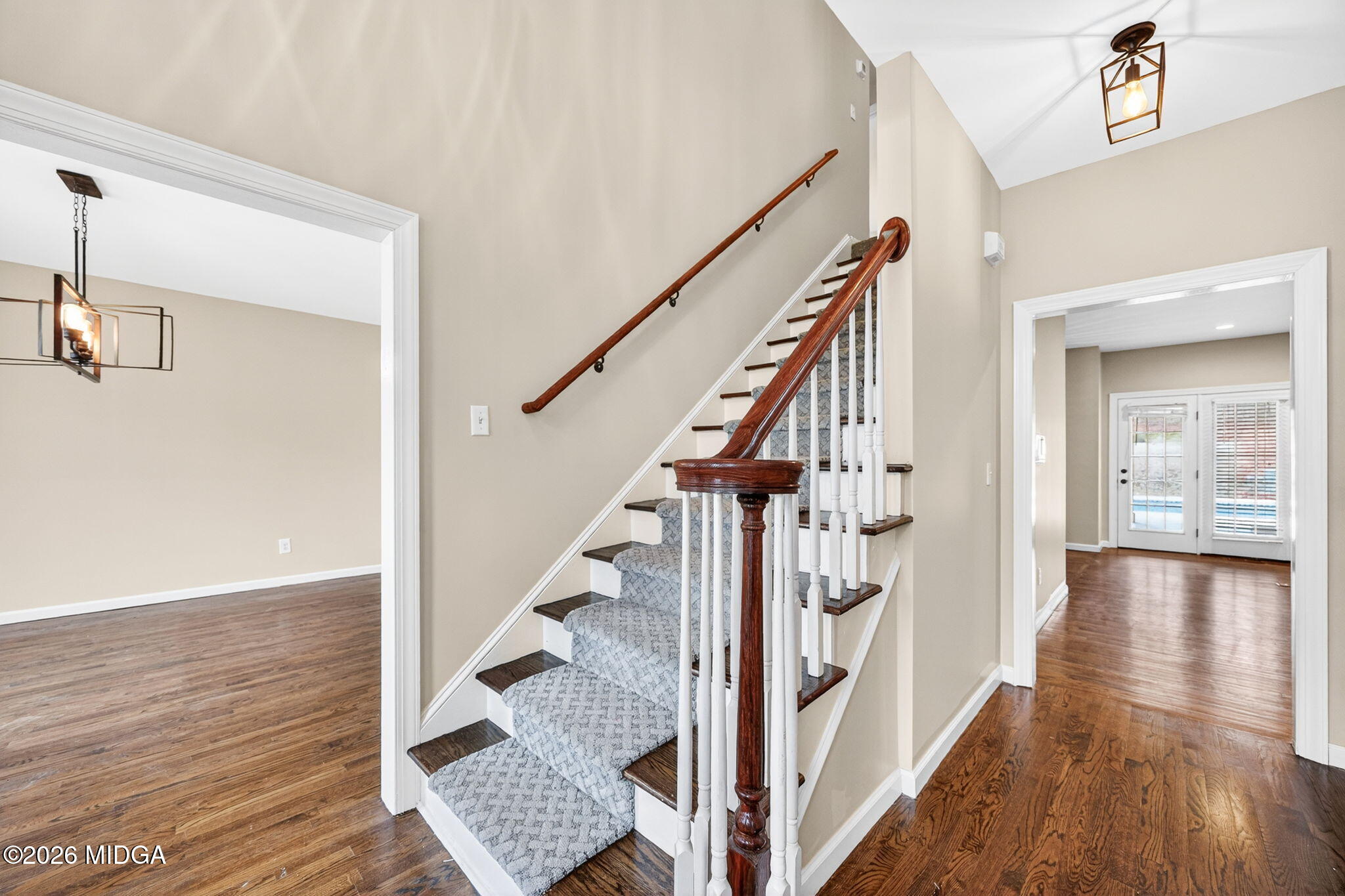 2586 Wesleyan Drive N