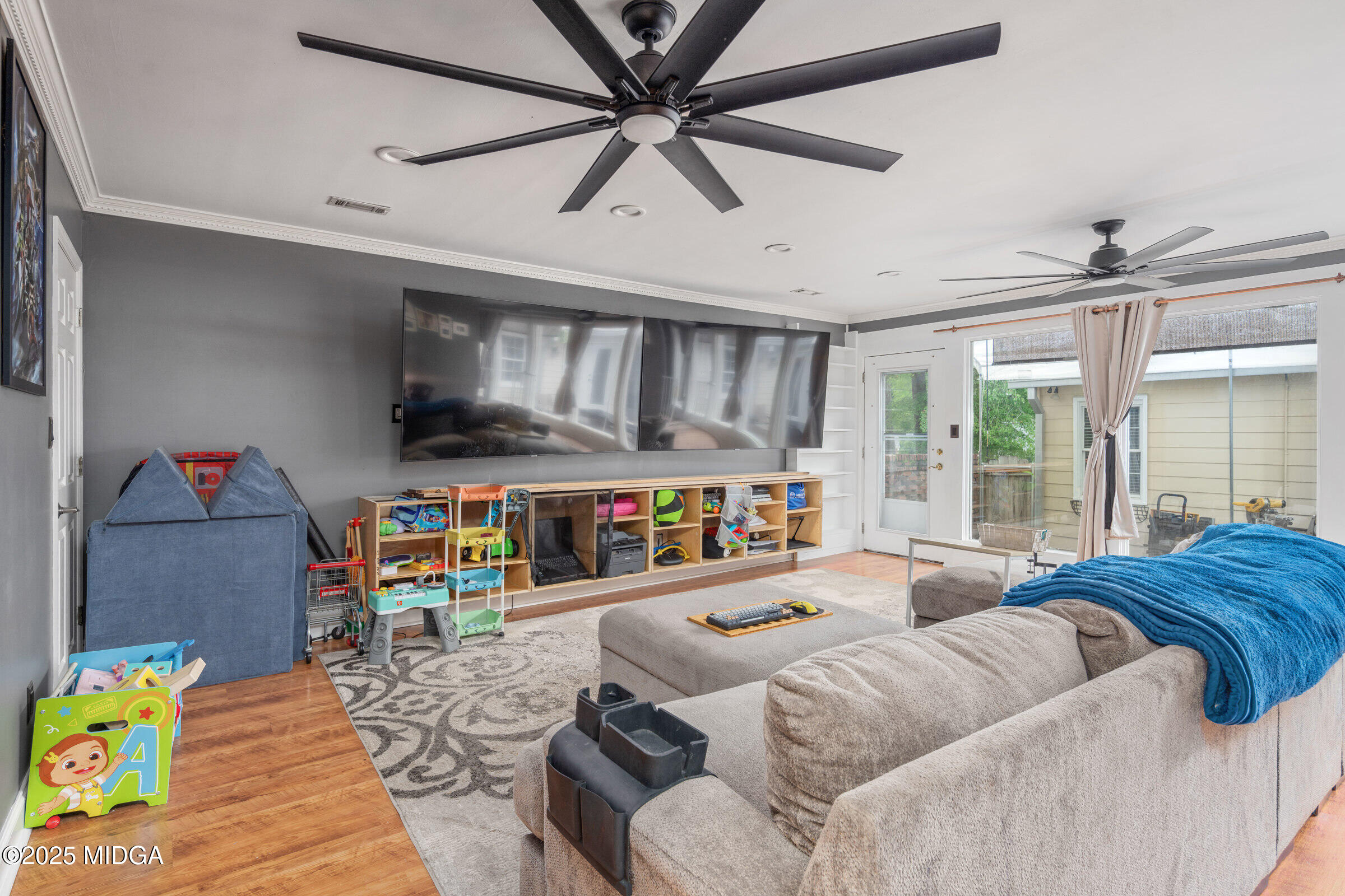 375 Calloway Drive
