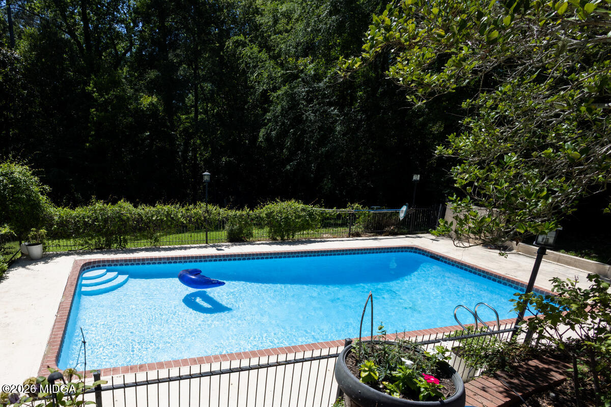 1424 Waverland Drive
