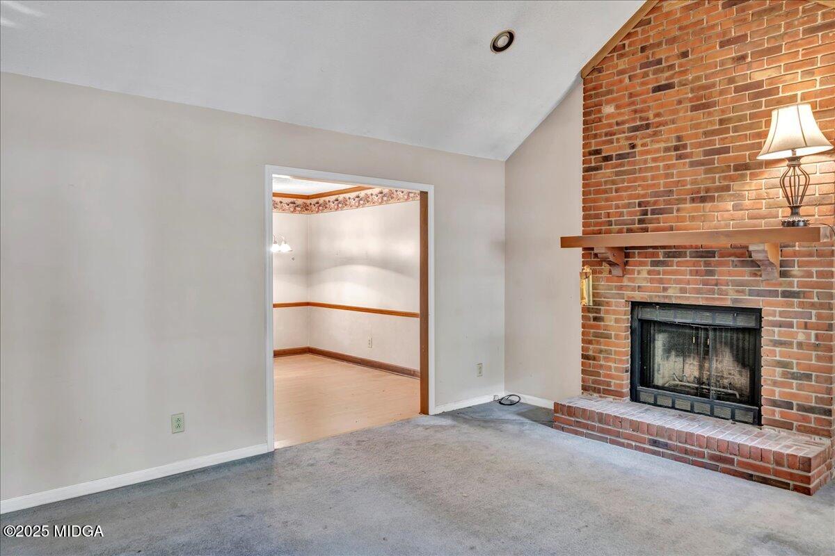 1129 Santa Fe Trail