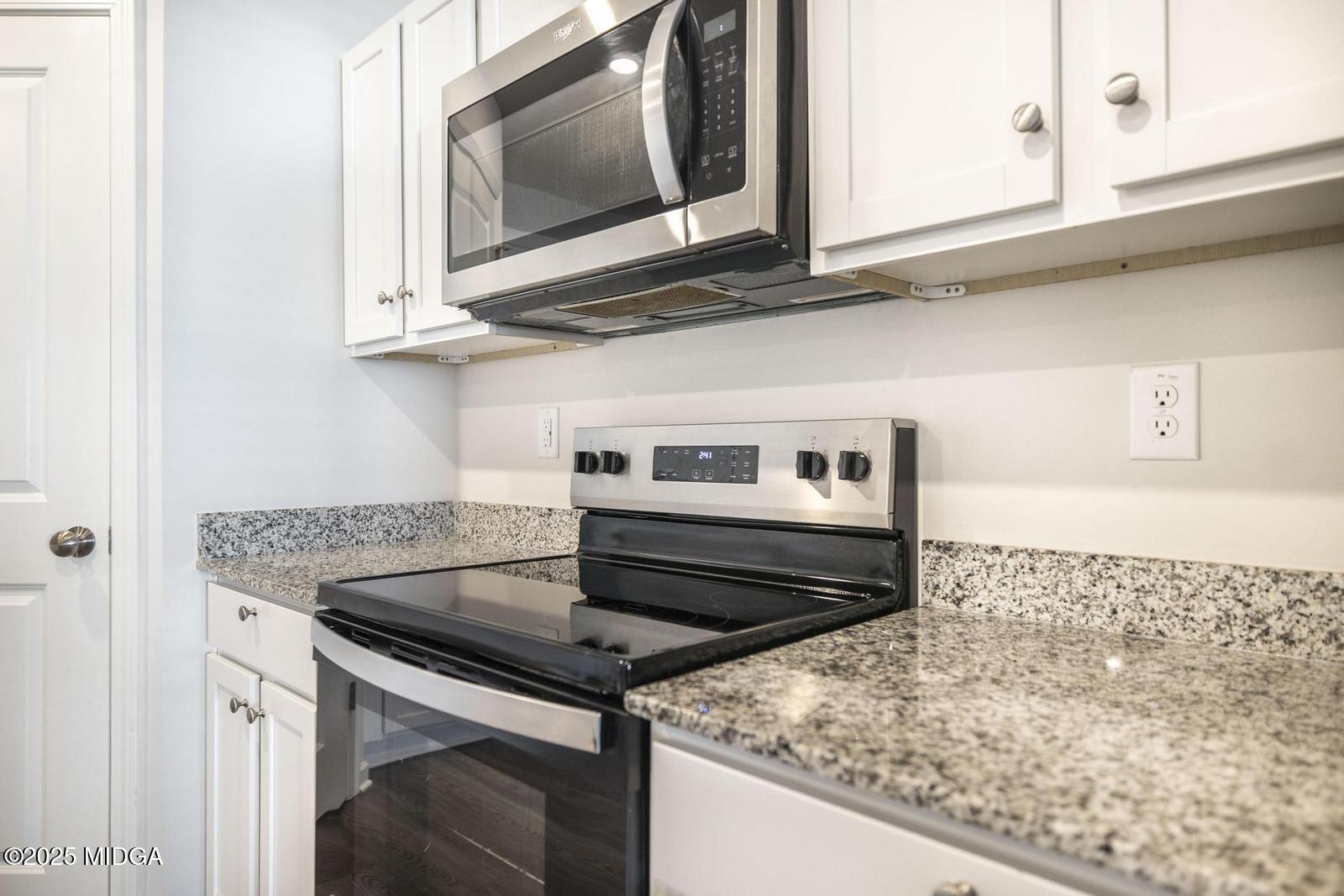 109 Creek Bluff Trail