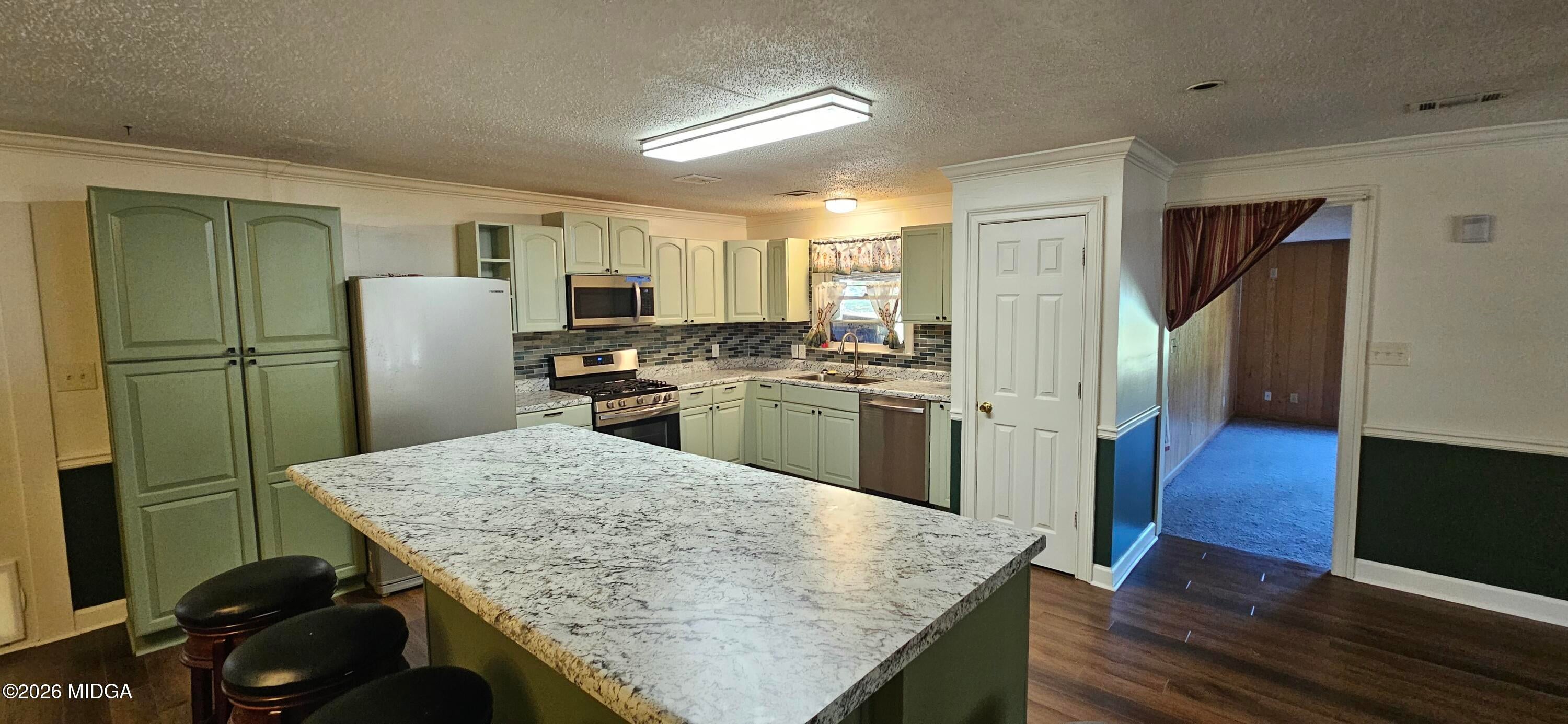 870 Glen Hill Court