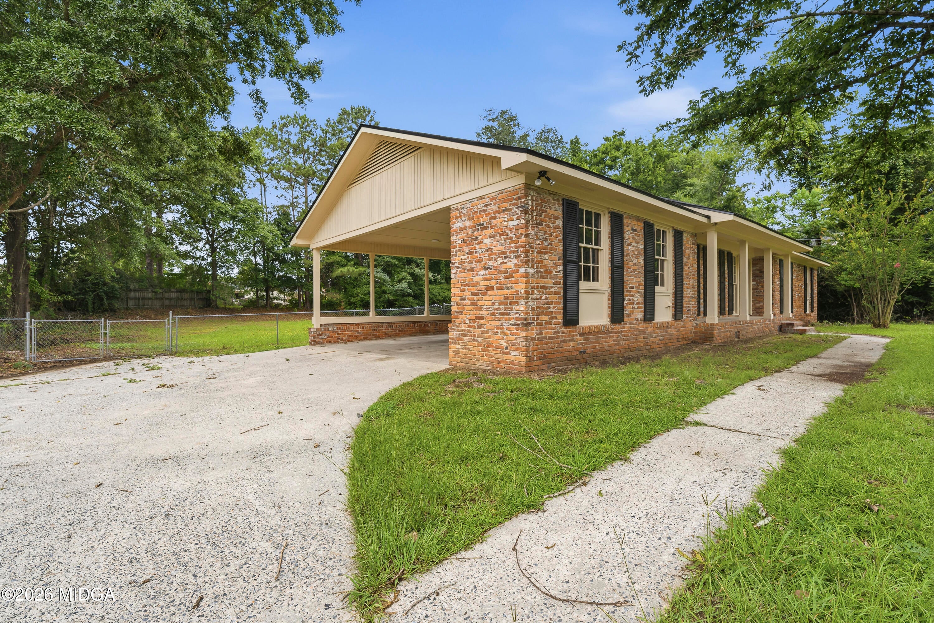 1484 Forest Hill Road