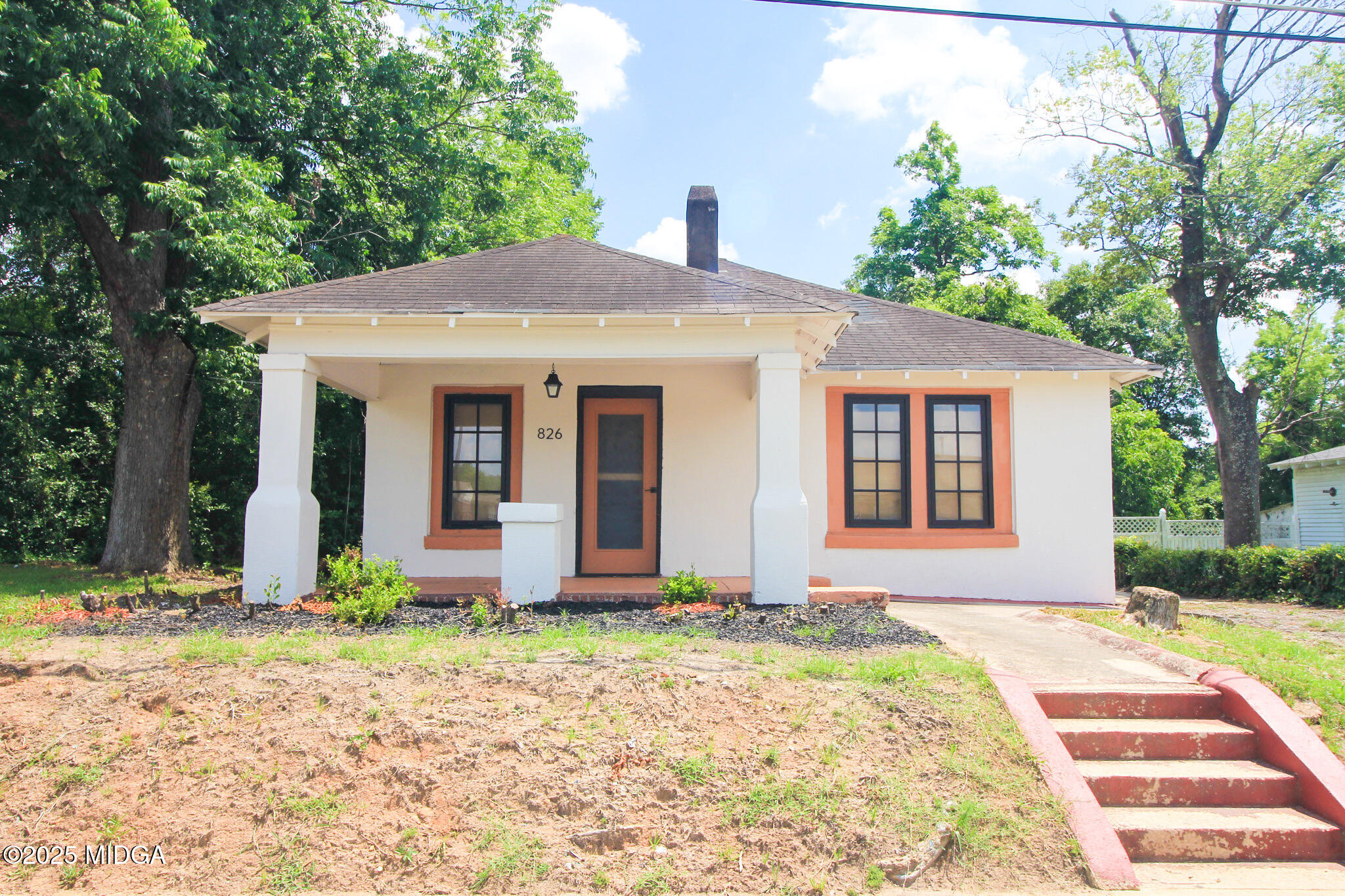 826 W Grenada Terrace