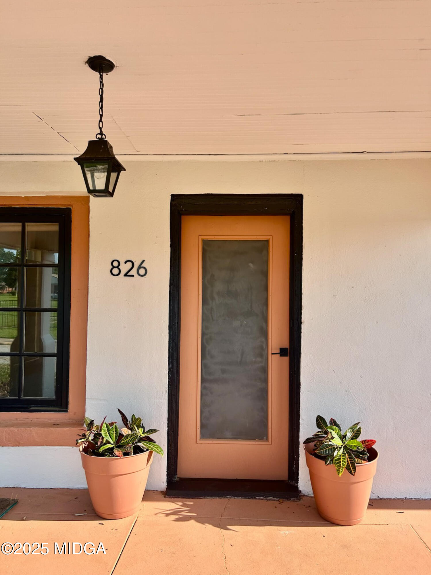 826 W Grenada Terrace