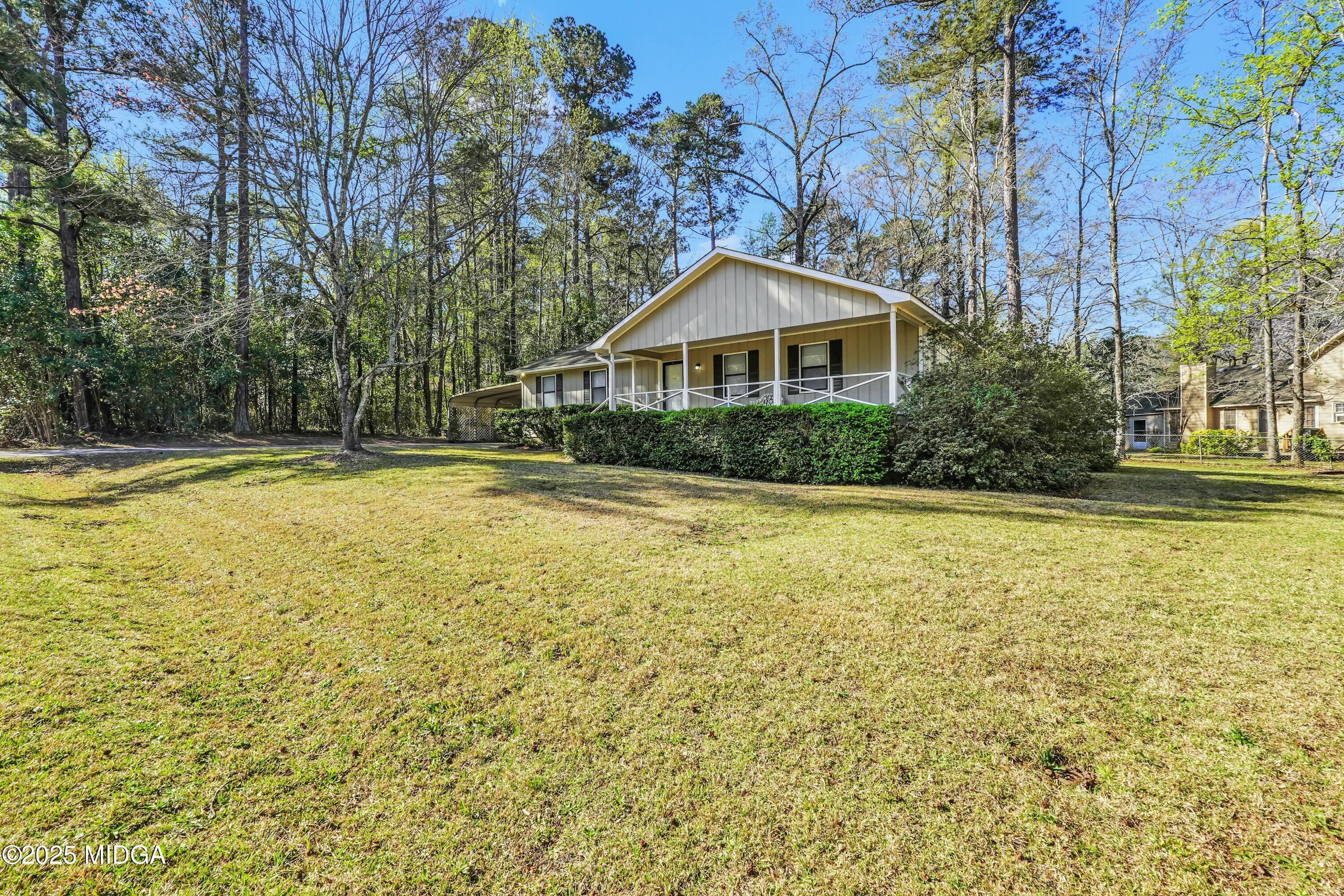 933 Chisholm Trail