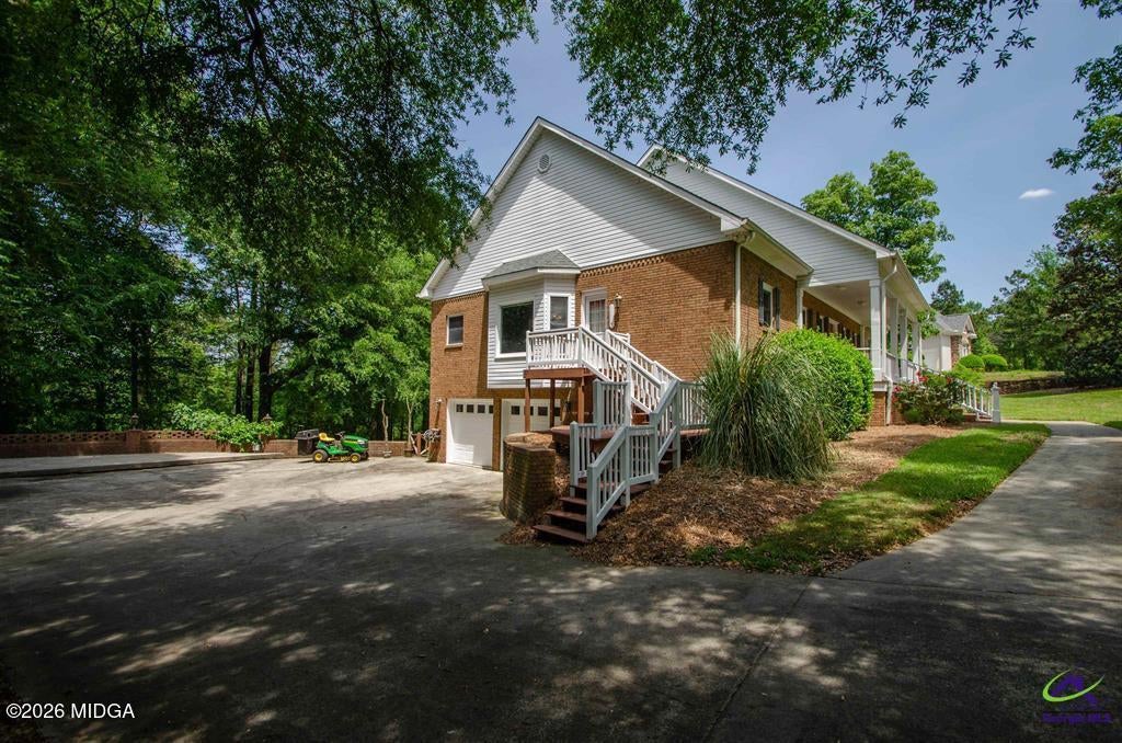 110 Holly Drive