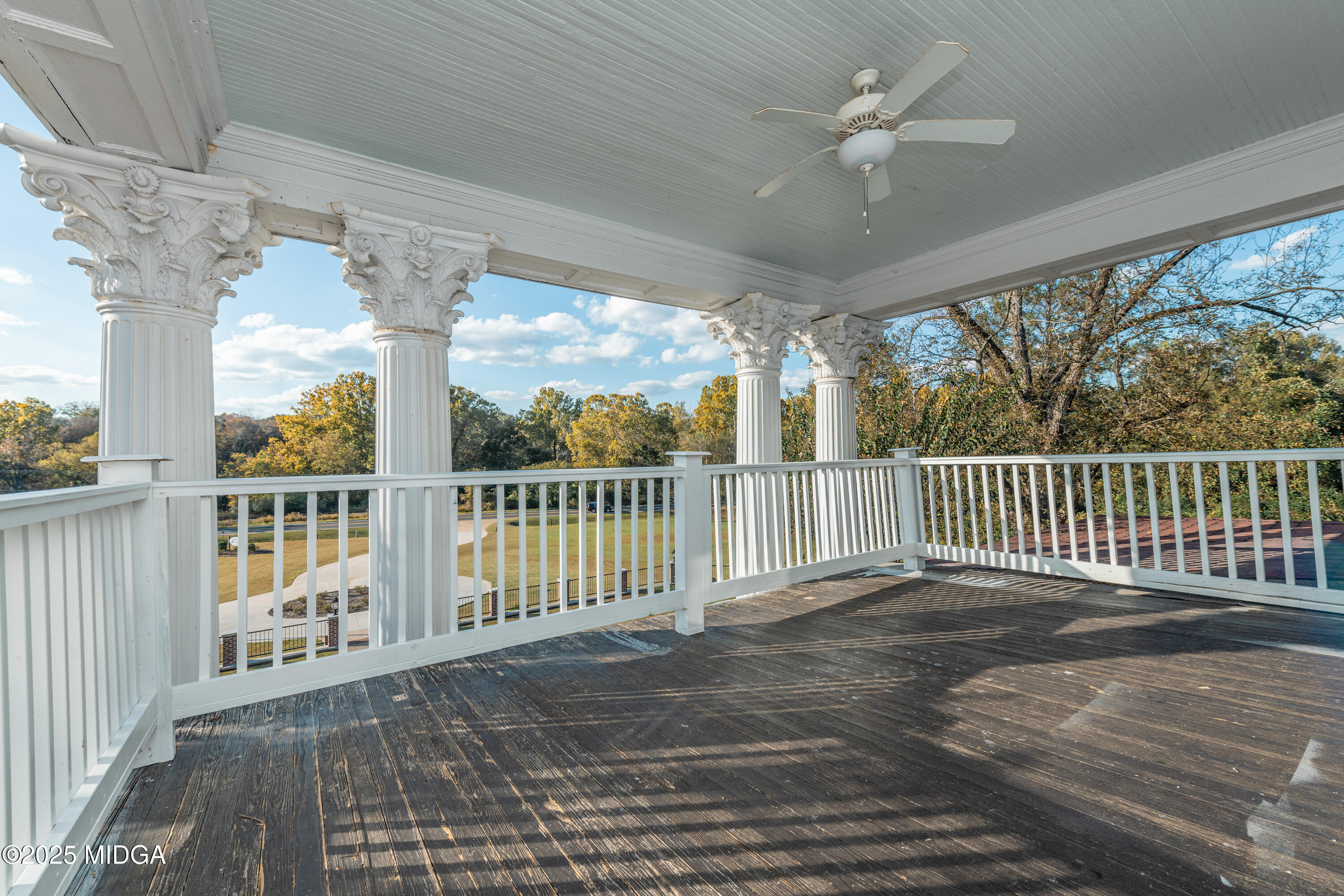 85 Lakeview Rd
