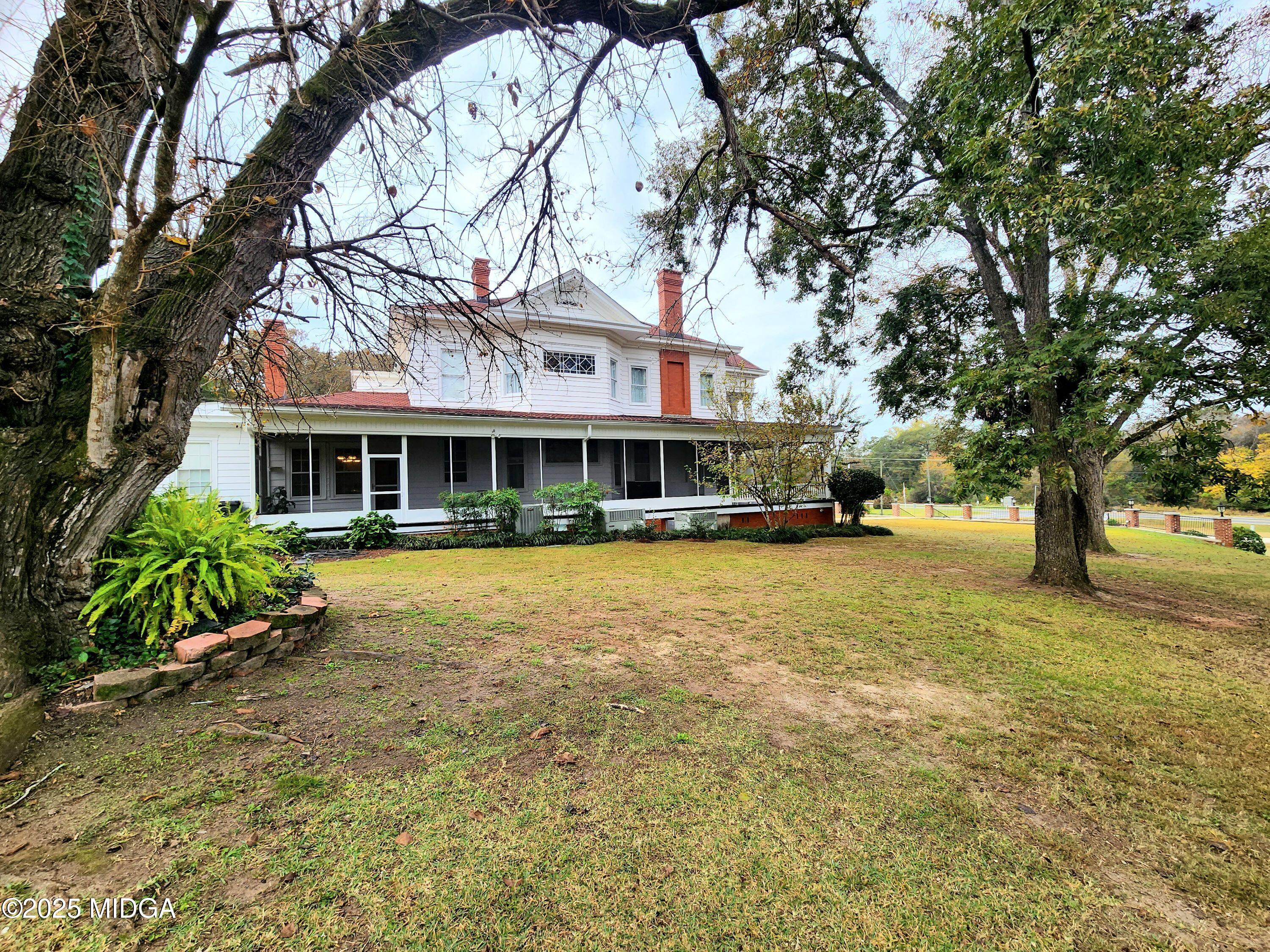 85 Lakeview Rd
