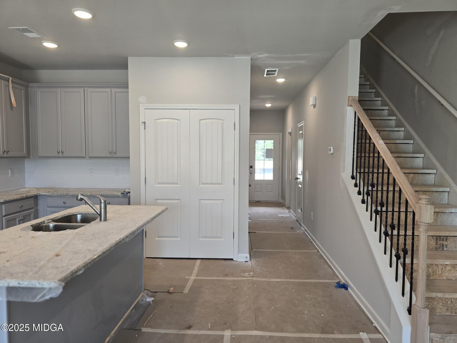 2812 Lillian Lane