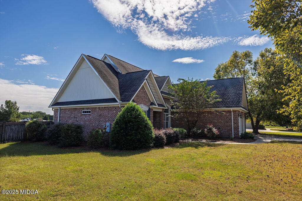 125 Peregrine Drive
