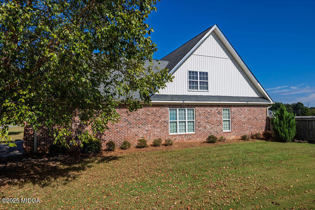 125 Peregrine Drive
