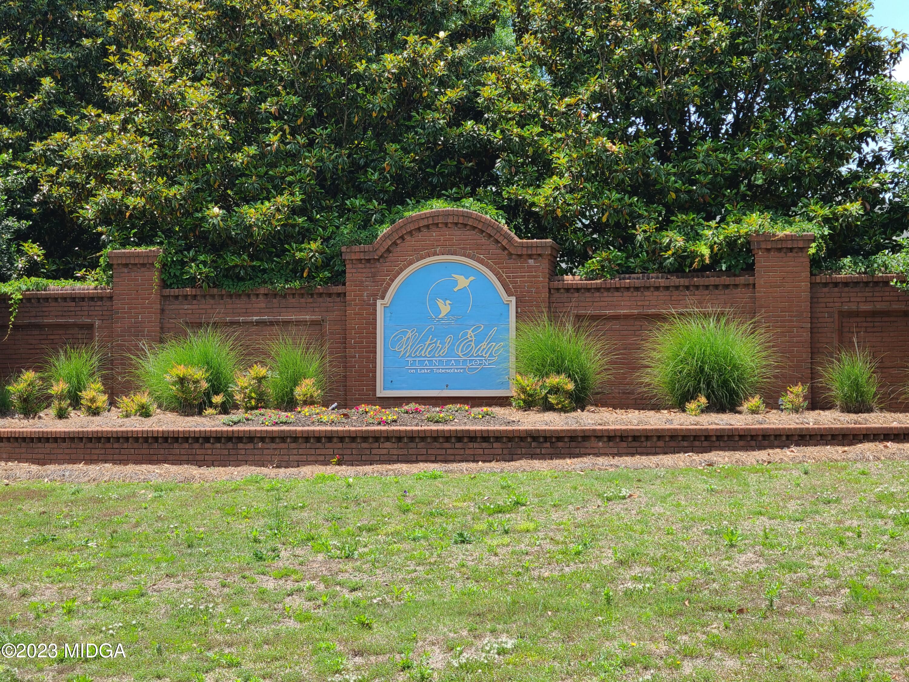 104 Waters Edge Drive