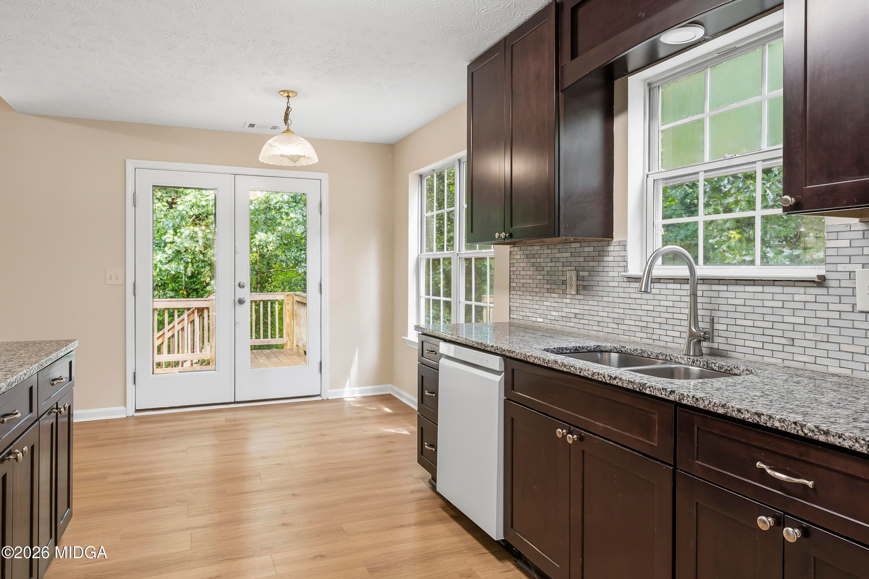 115 Autumn Cove