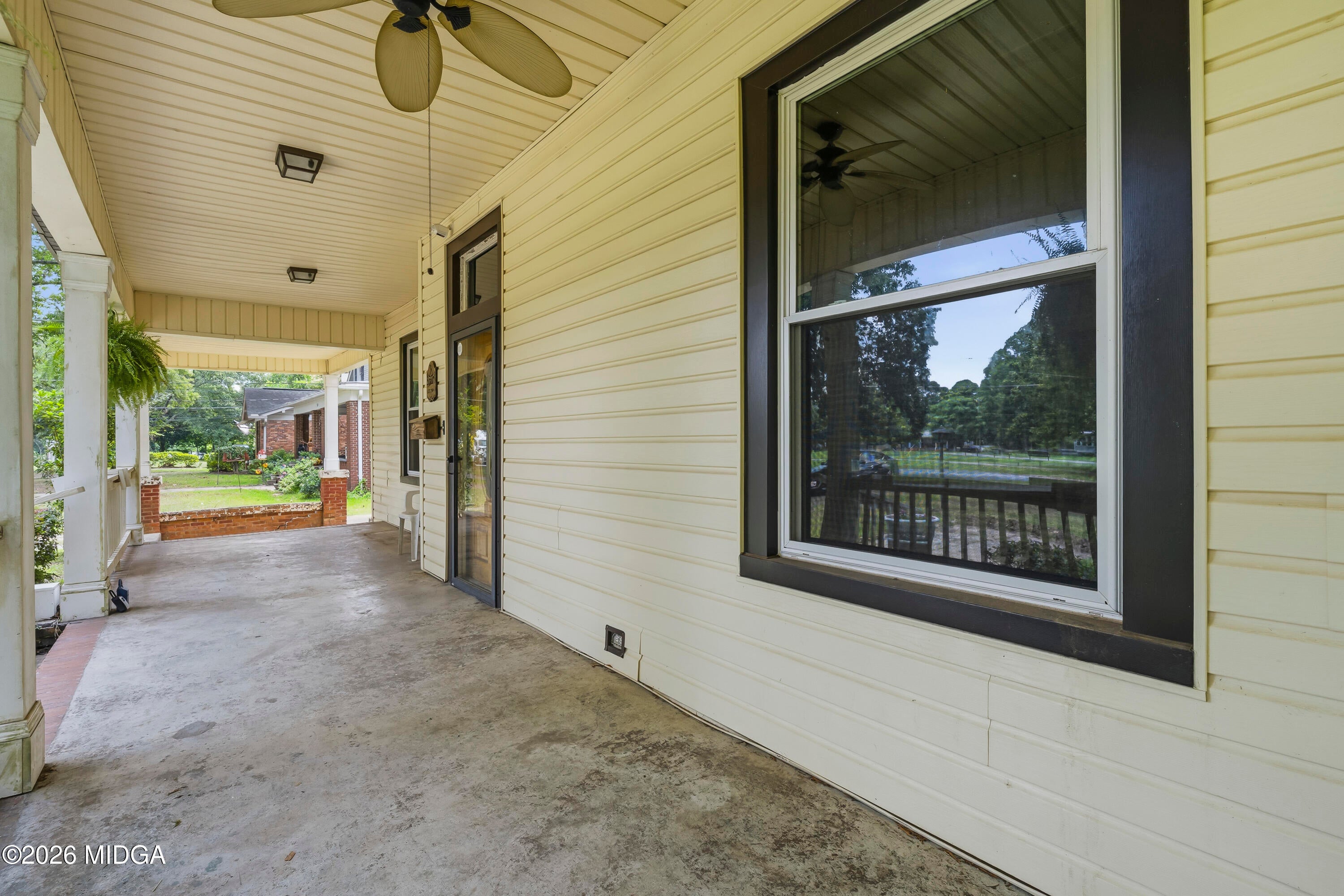 202 Everett Square