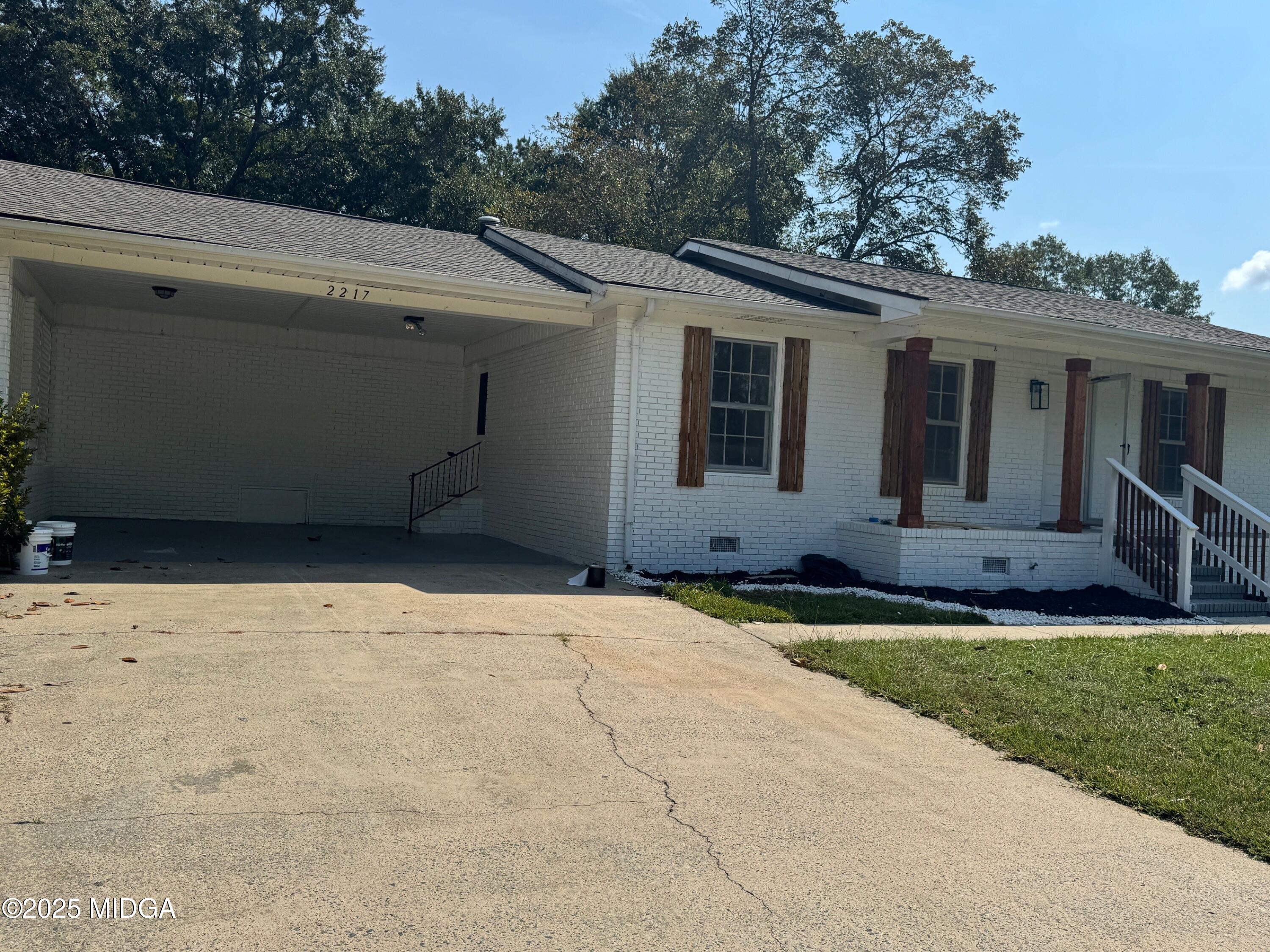 2217 Lyn Drive