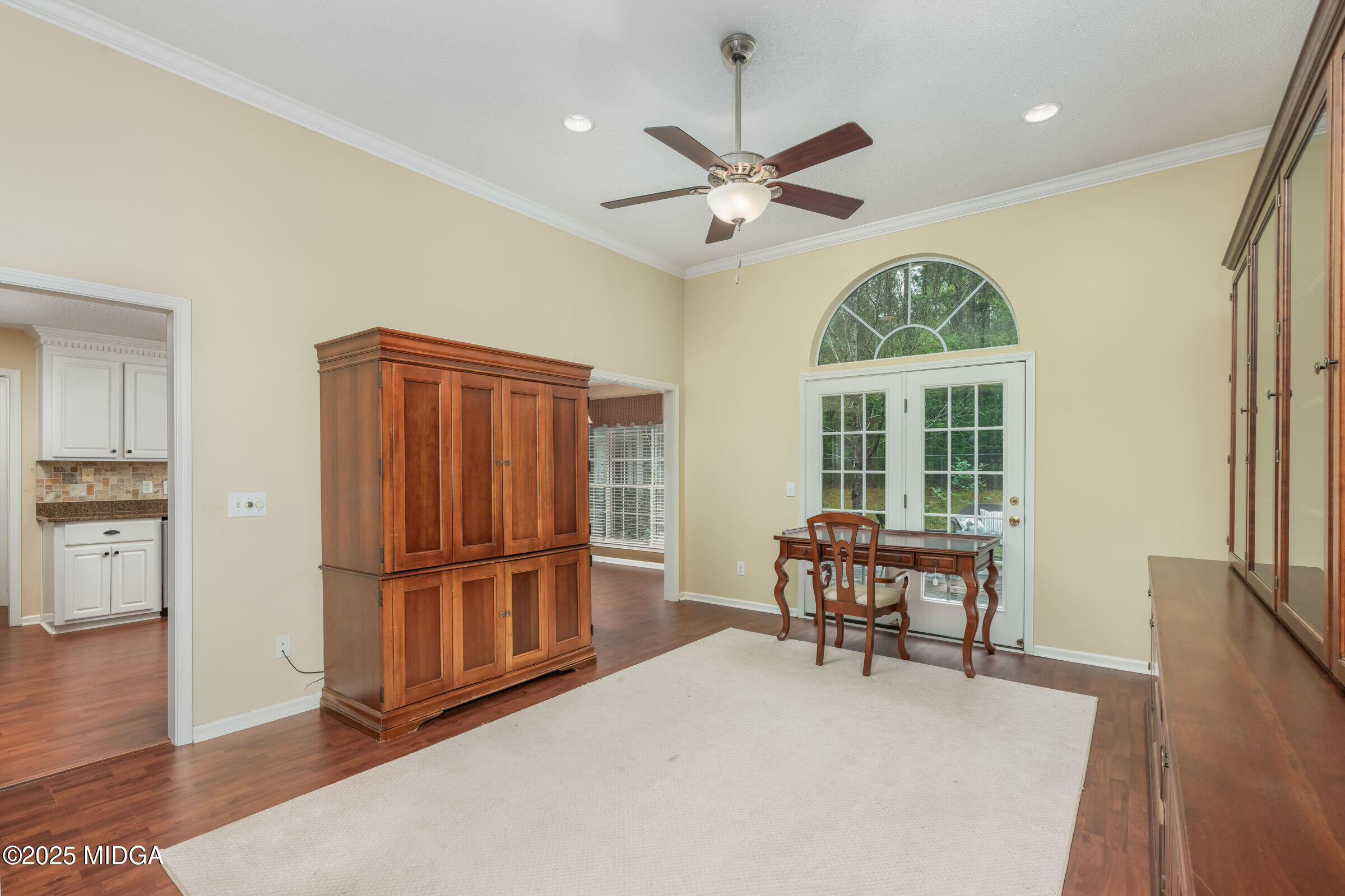 27 Hickory Lane