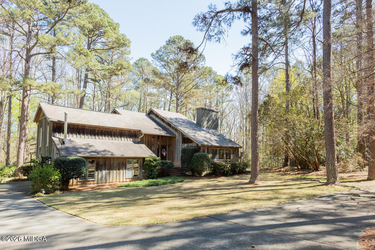 1133 Lucky Debonair Drive