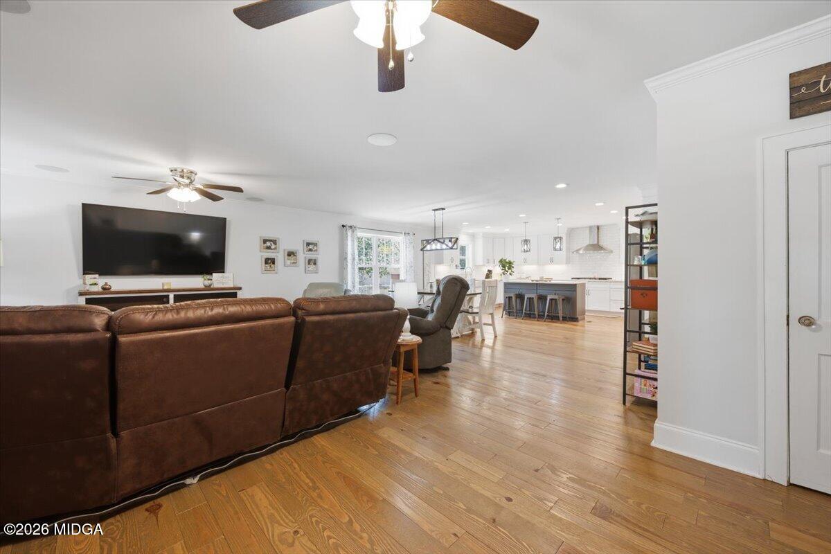 221 Gray Highway