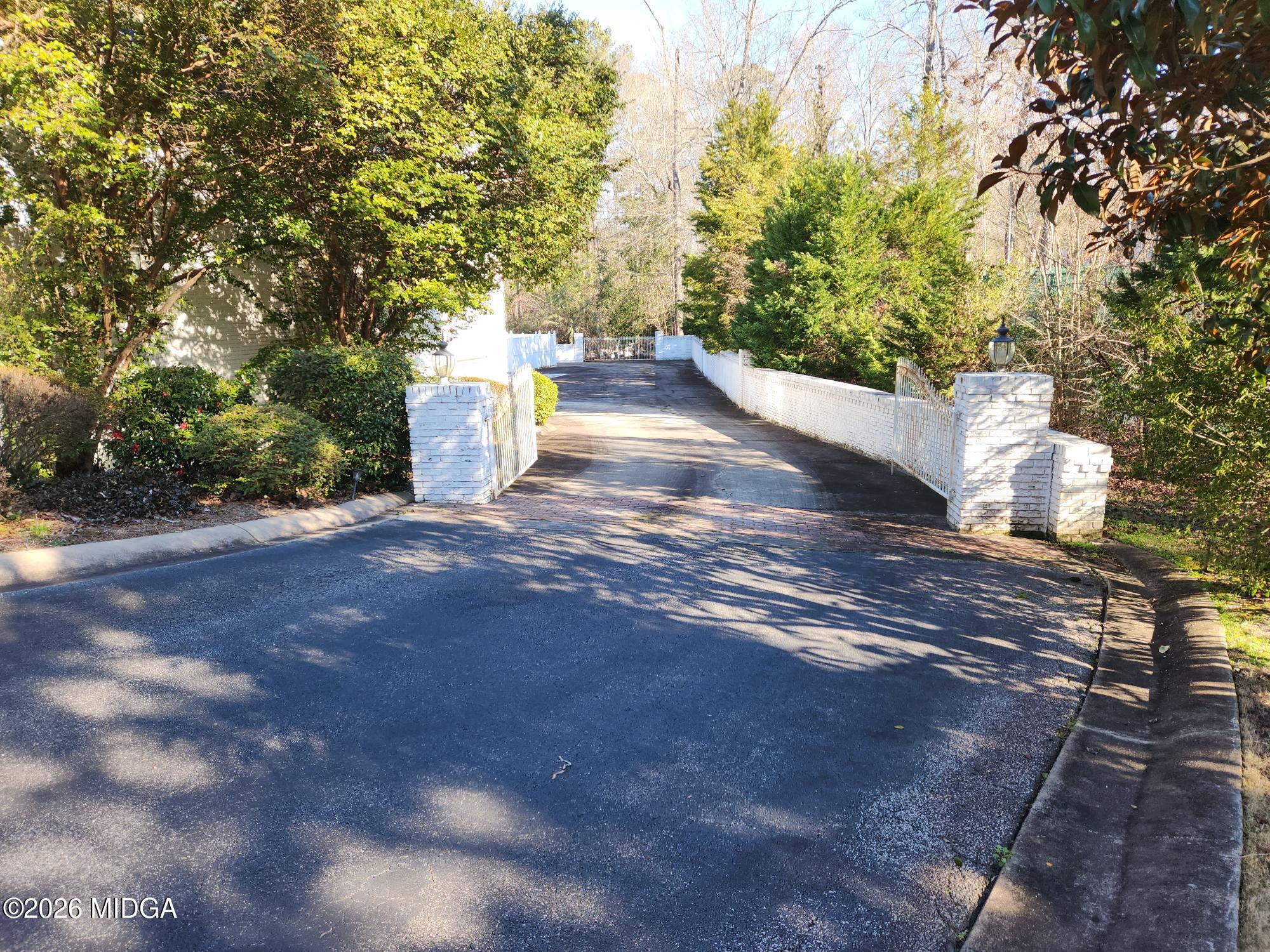 170 Howard Oaks Drive