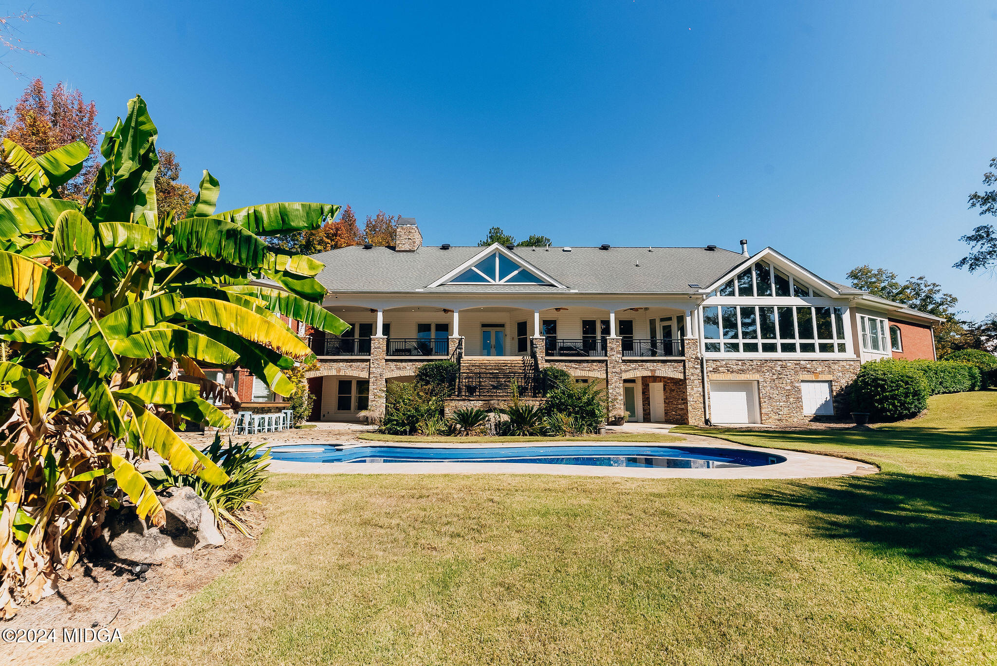 135 Lake Ridge Drive