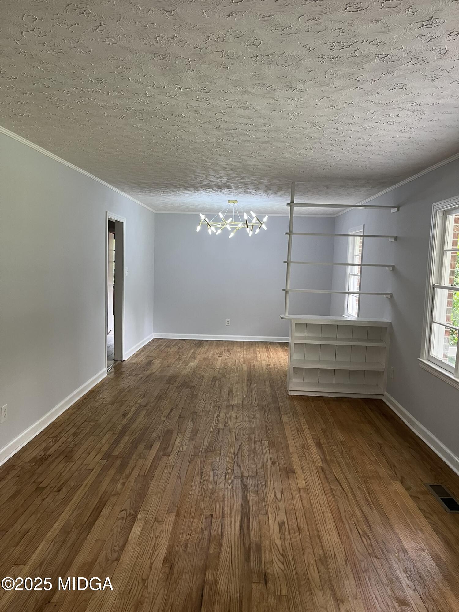 1573 Colonial Drive