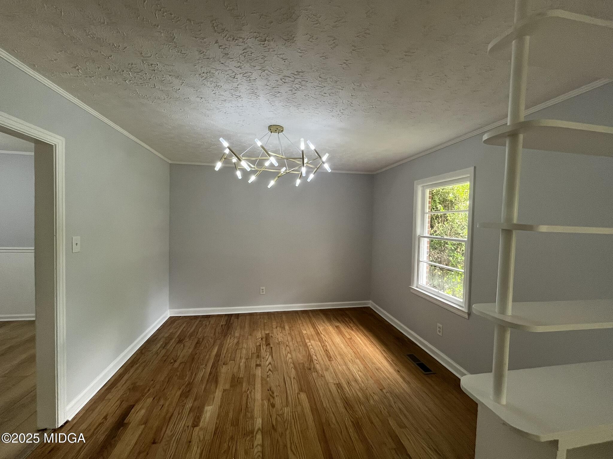 1573 Colonial Drive