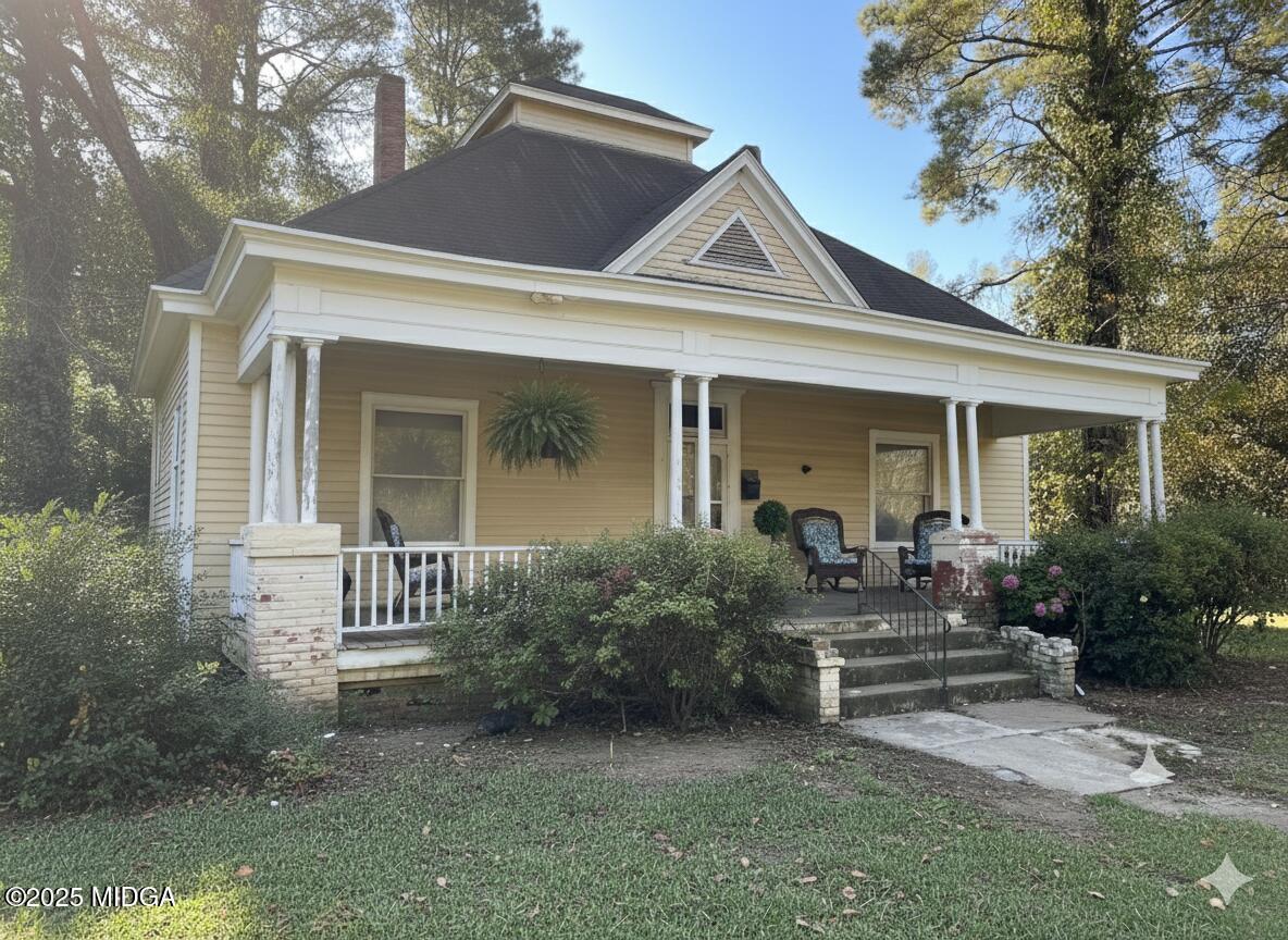 711 Applewood Street