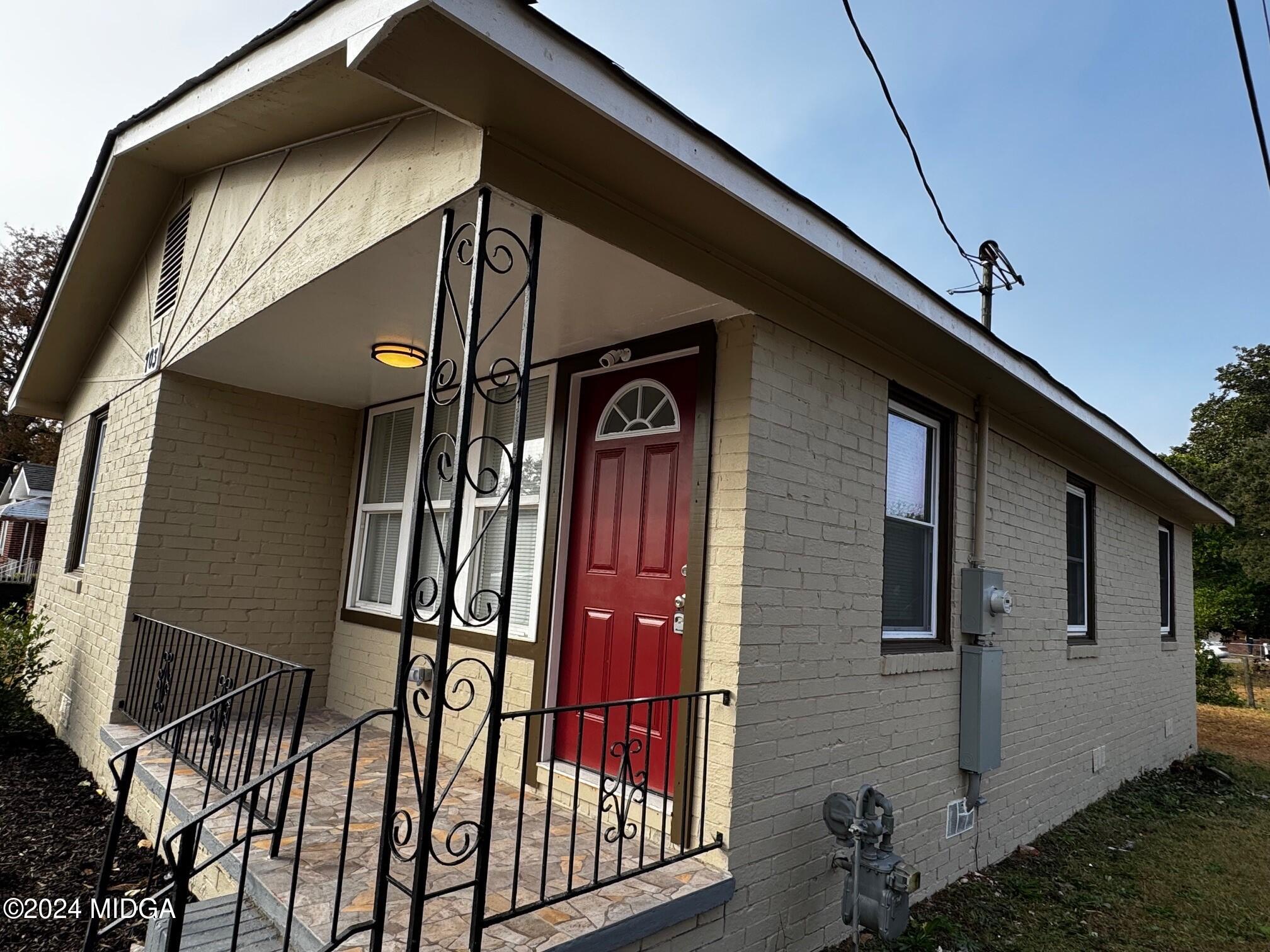 703 Edwards Avenue