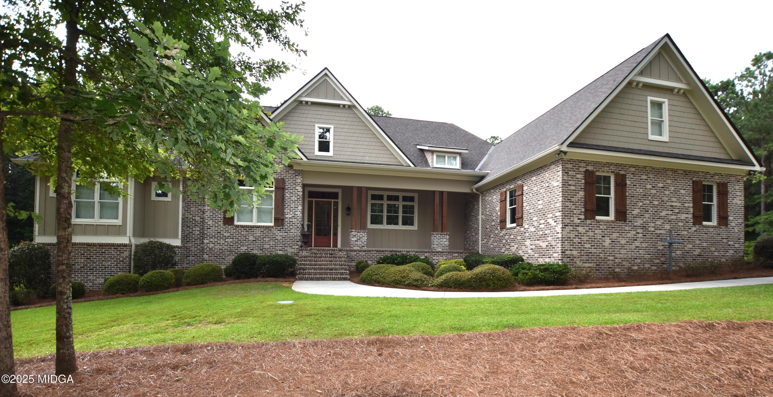 712 Irongate
