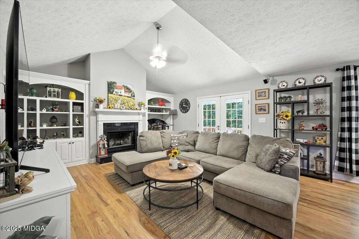 509 Aarons Circle