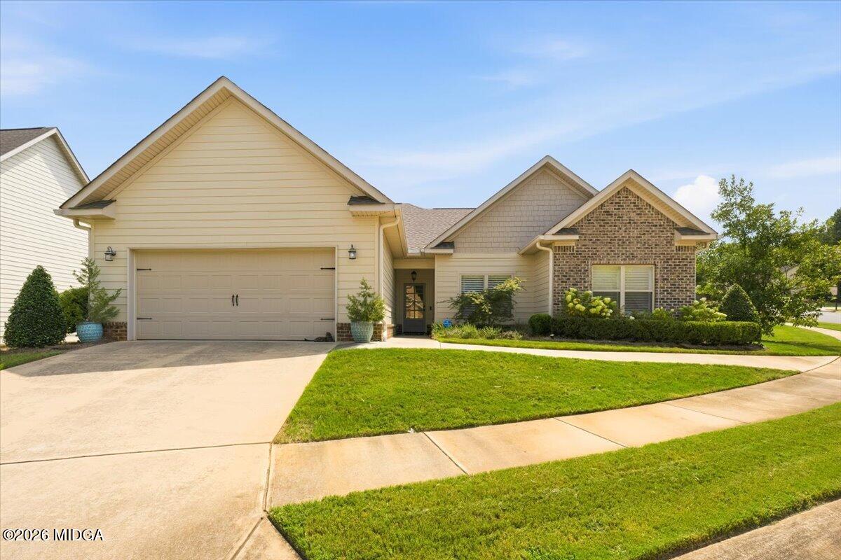368 Carillon Lane