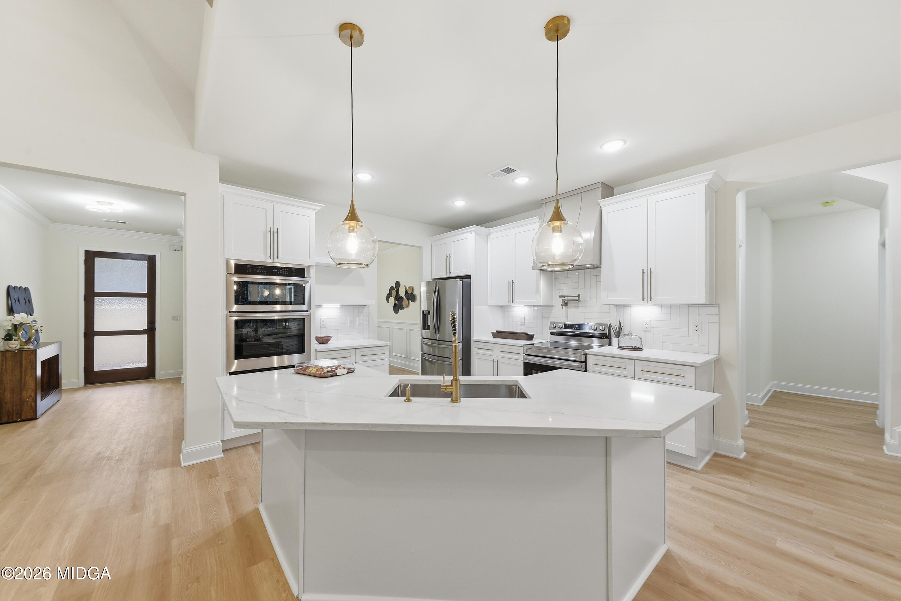 370 Harbour Shores Drive