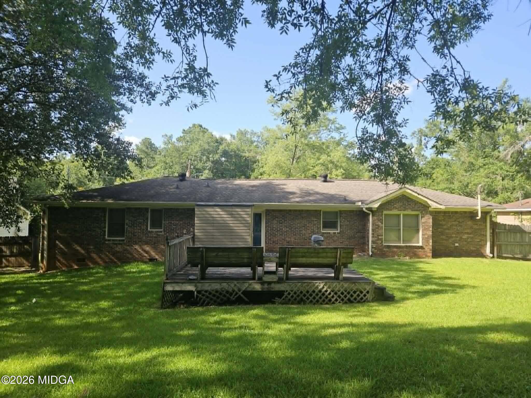 4776 Leo Place