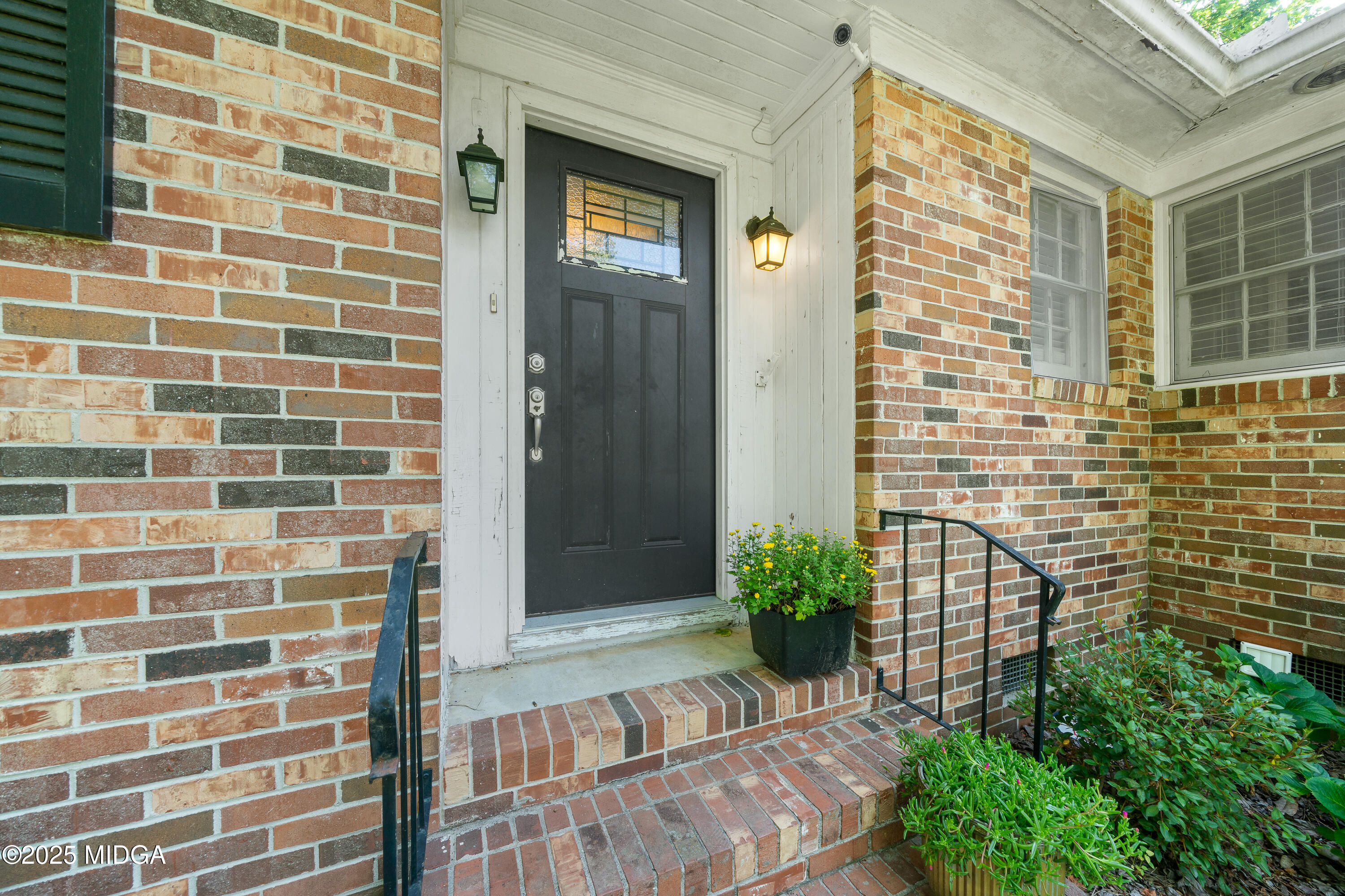 2933 King Alfred Drive