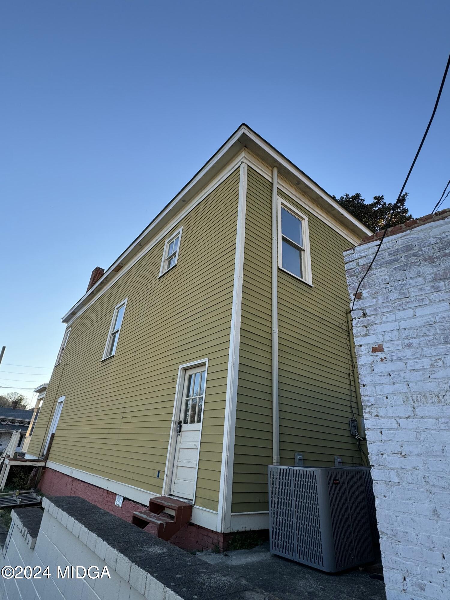 973 Cherry Street