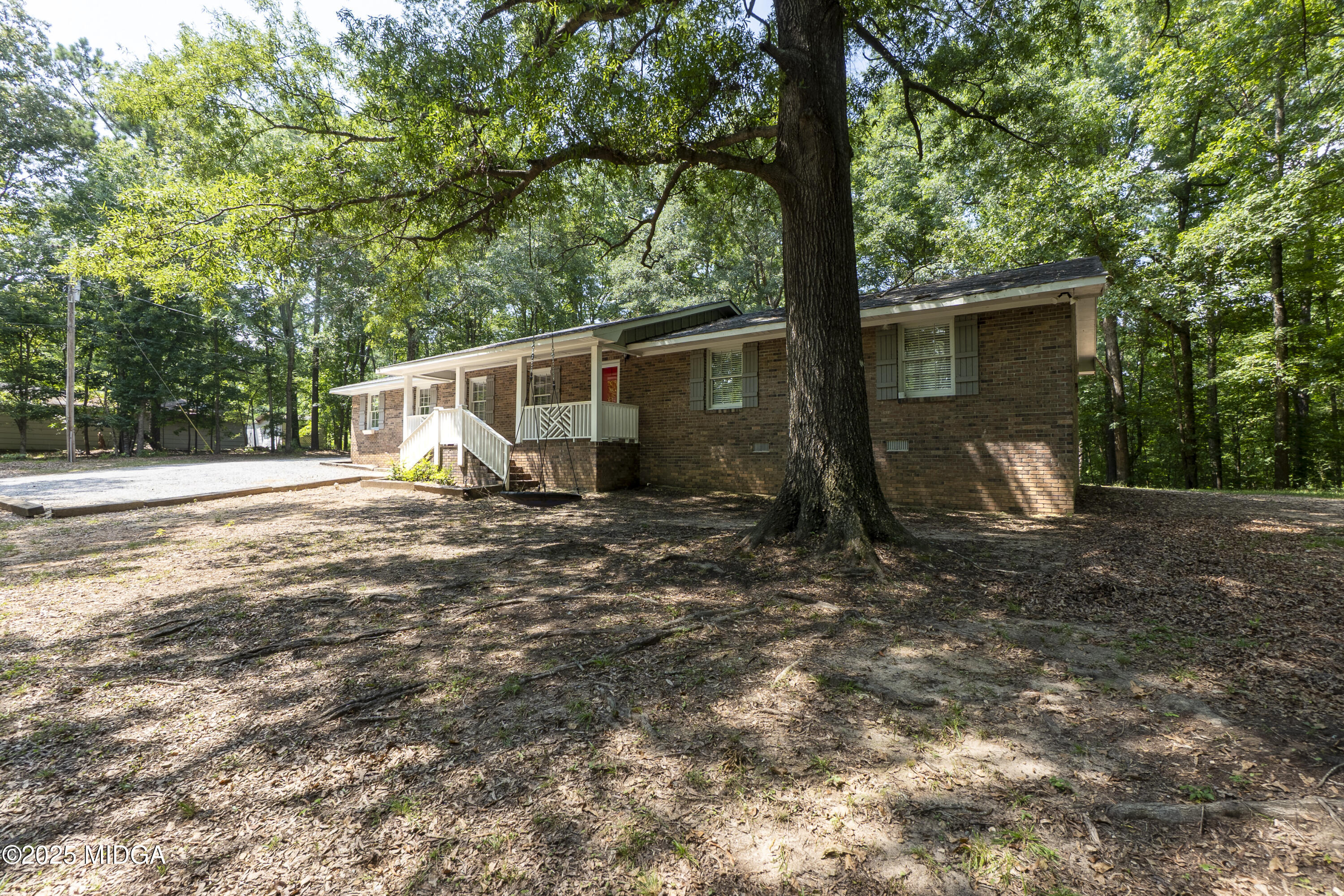 235 E Colonial Drive