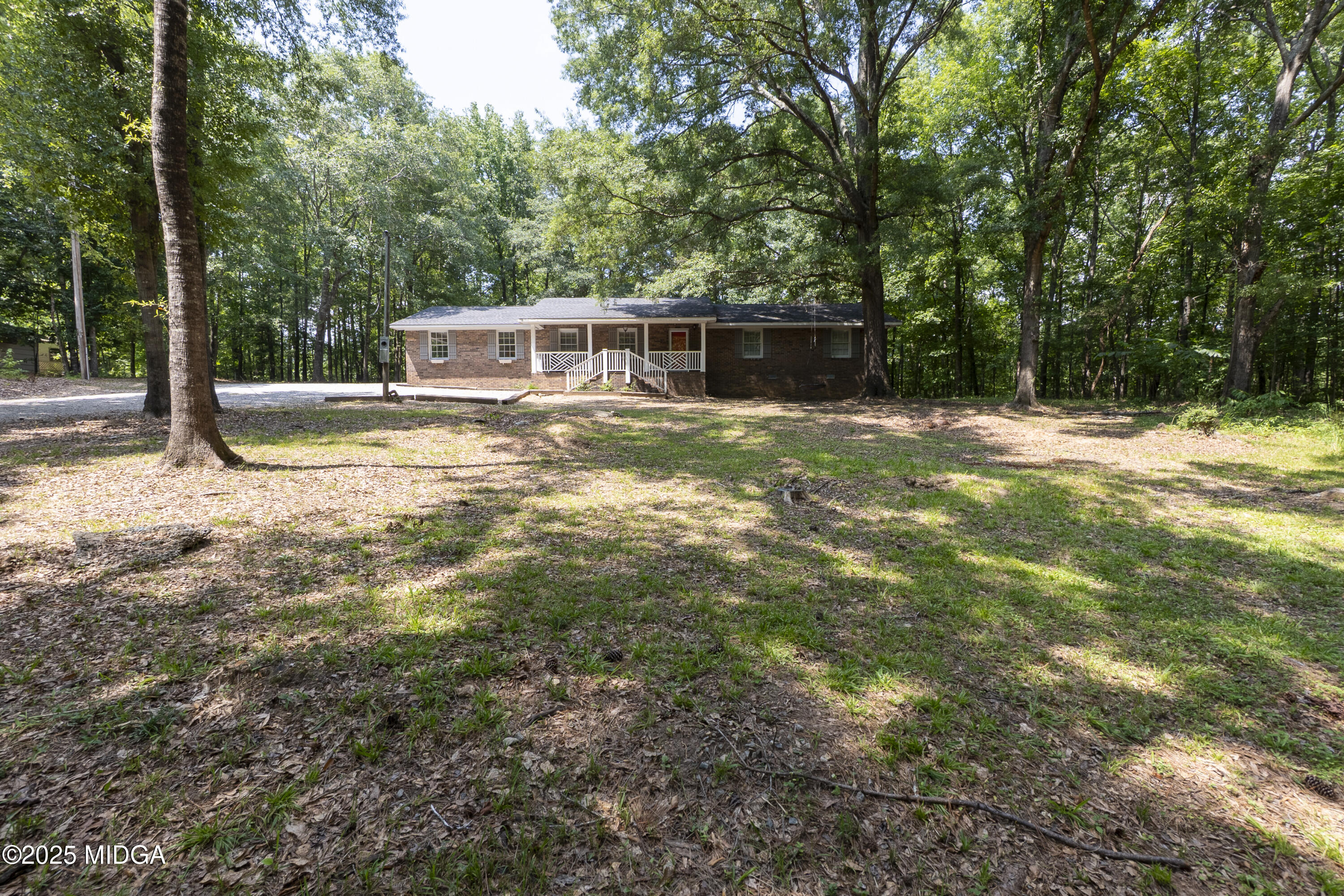 235 E Colonial Drive