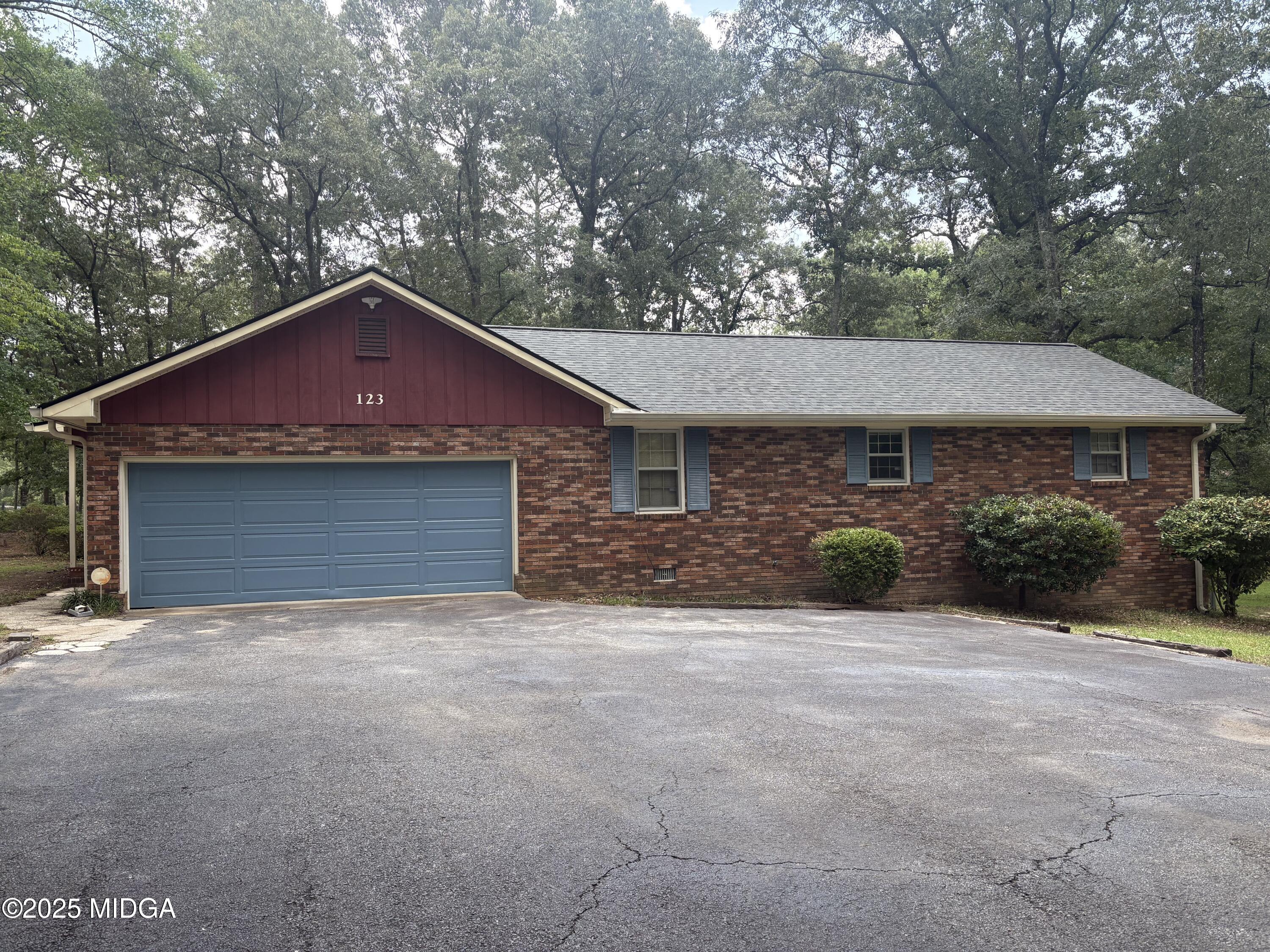 123 Old Hickory Road