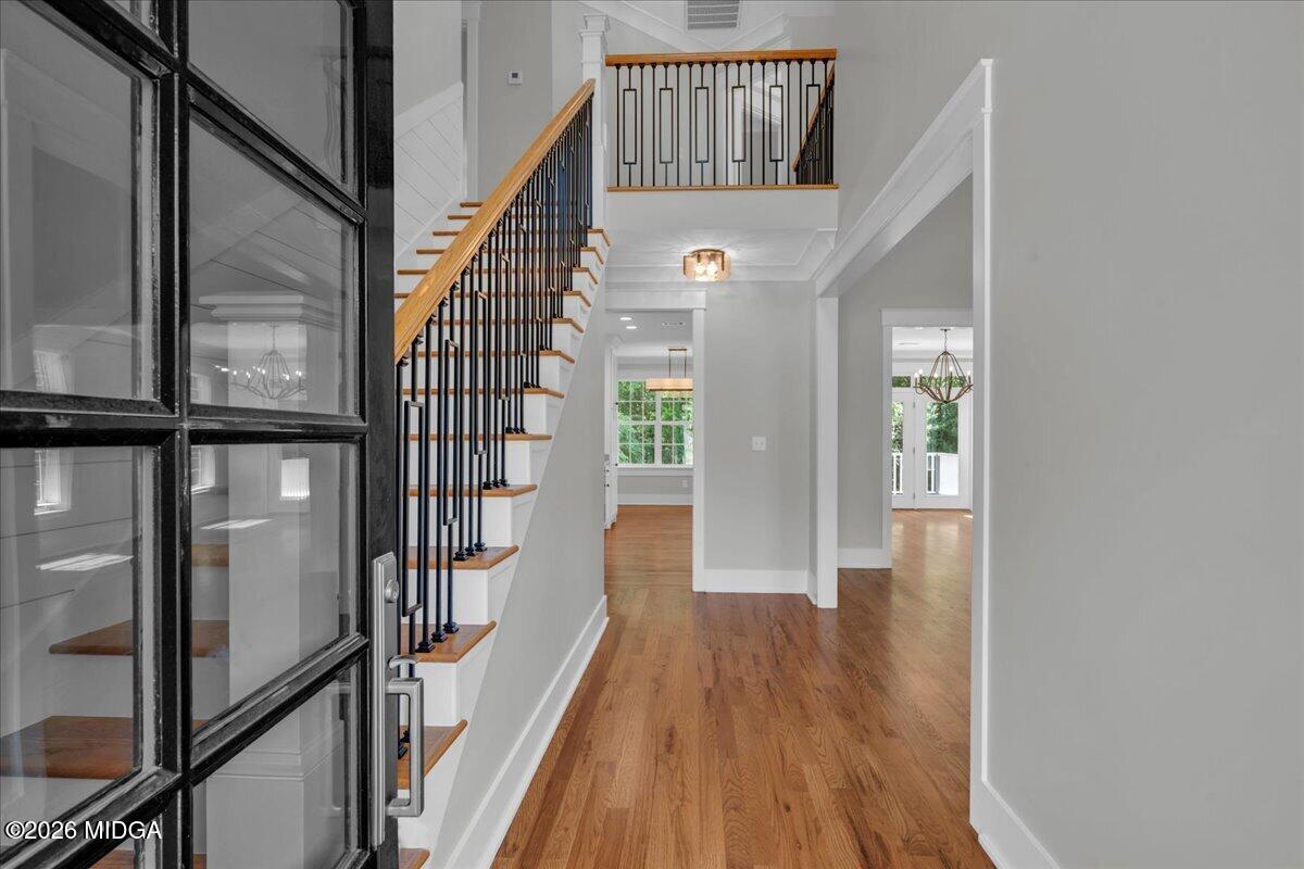 203 Oberon Place N