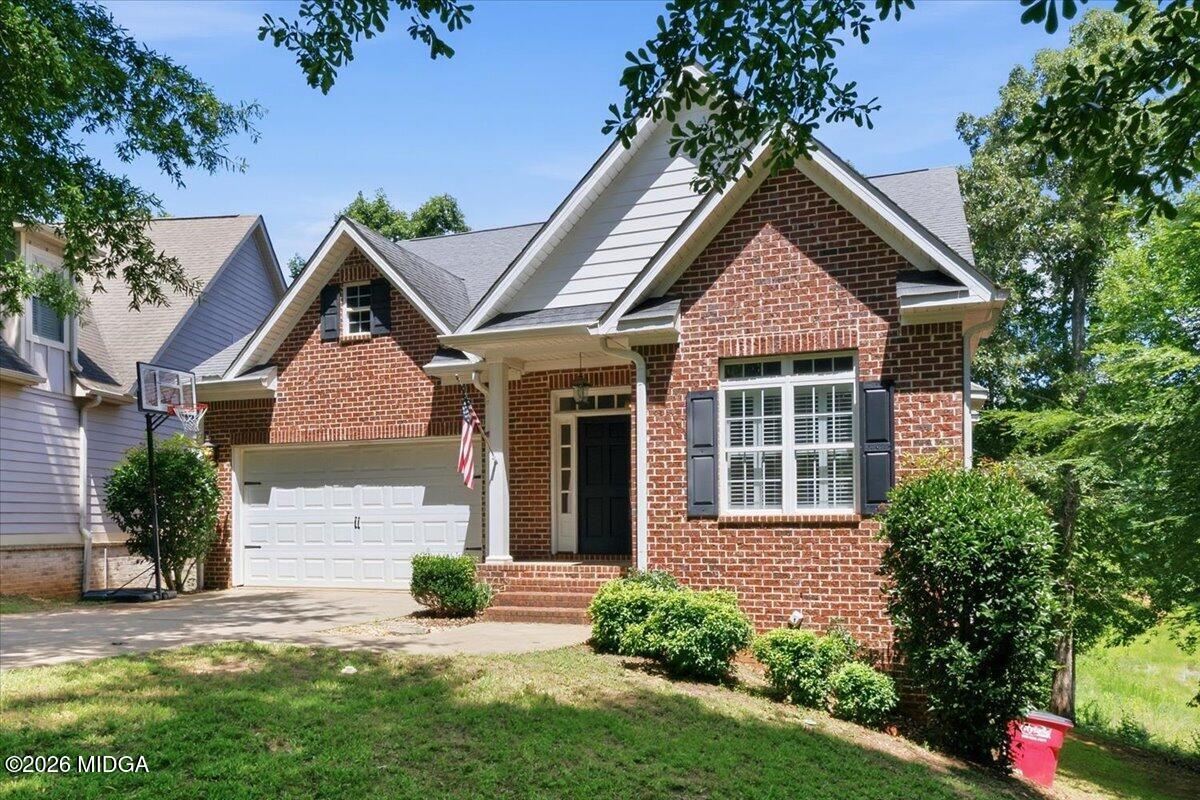 414 Arden Lane N
