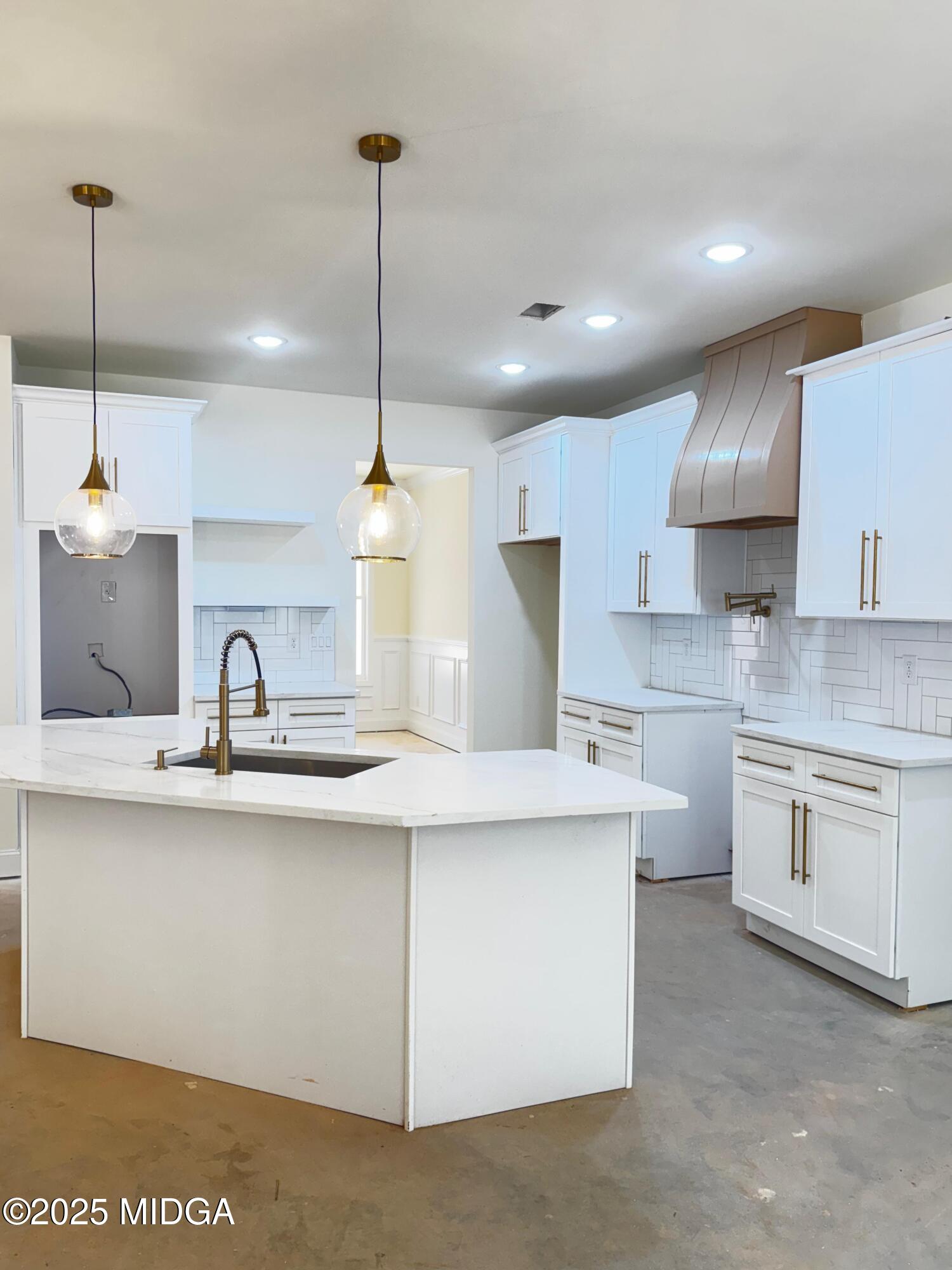 370 Harbour Shores Drive