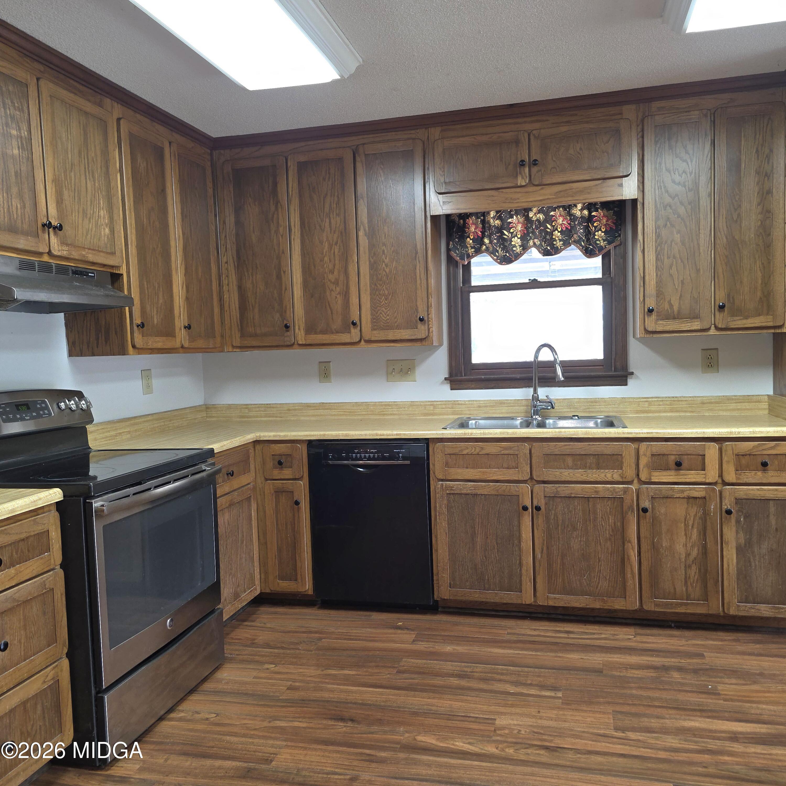 6280 Stapleton Road