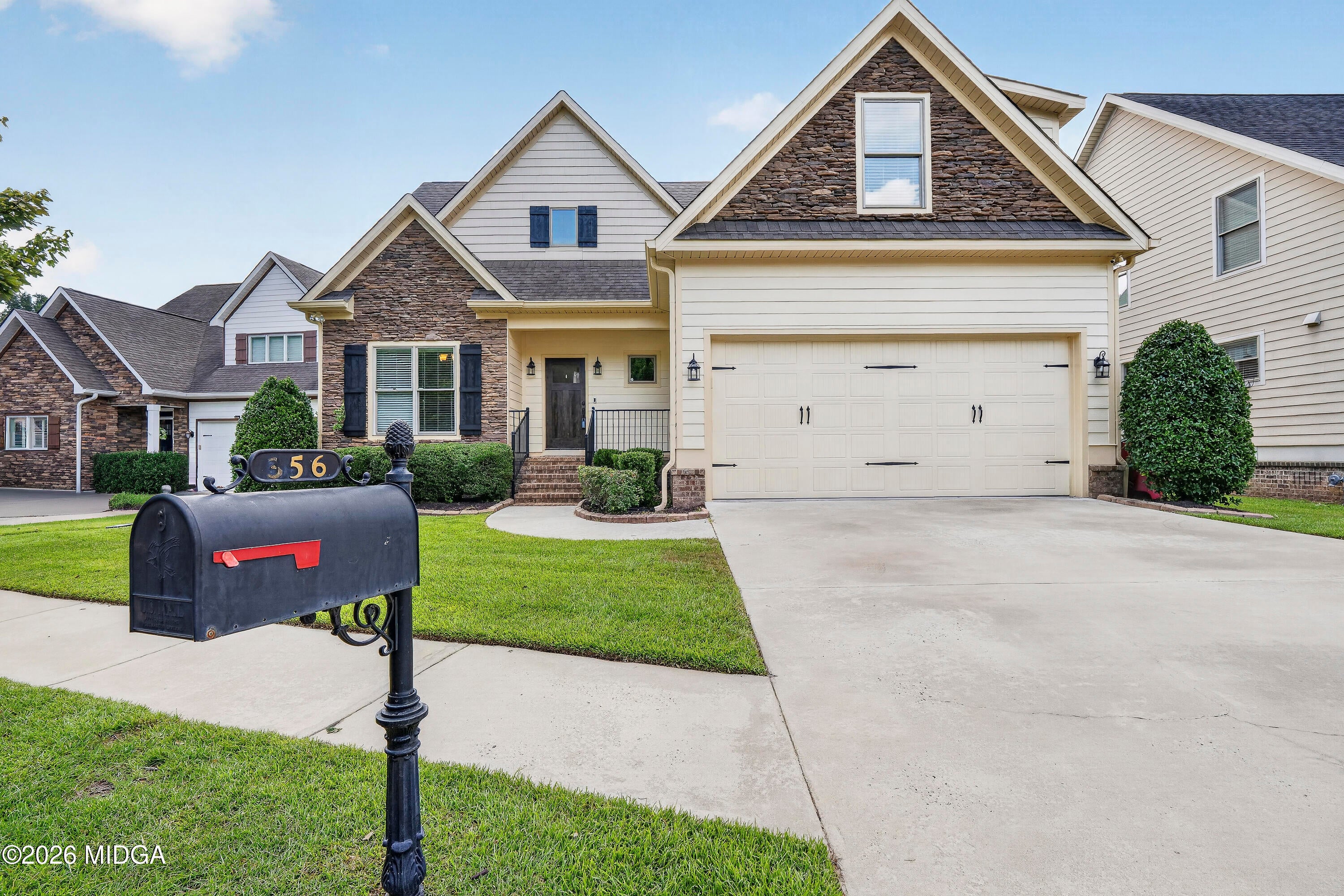 356 Carillon Lane
