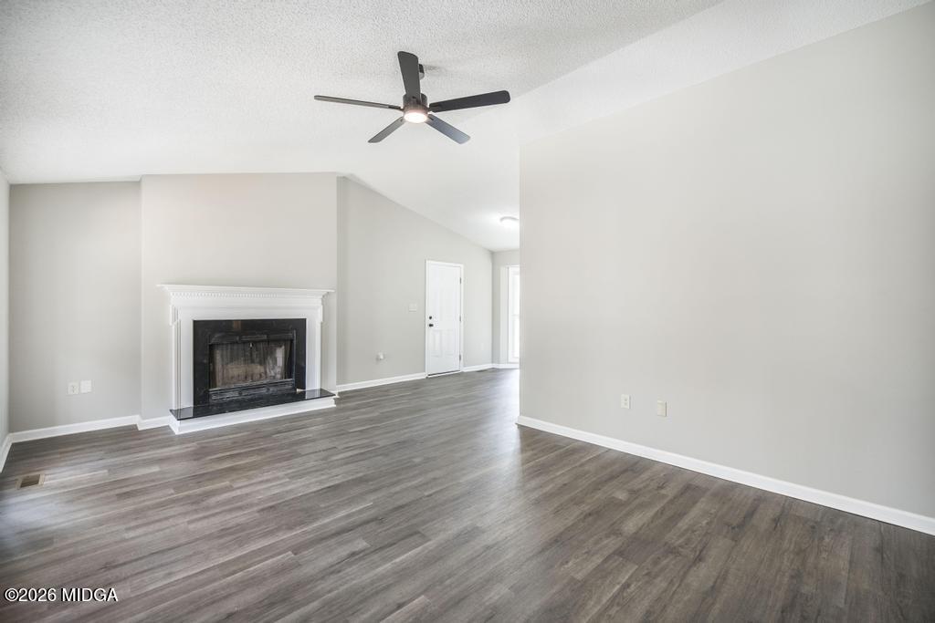 2009 Greentree Parkway