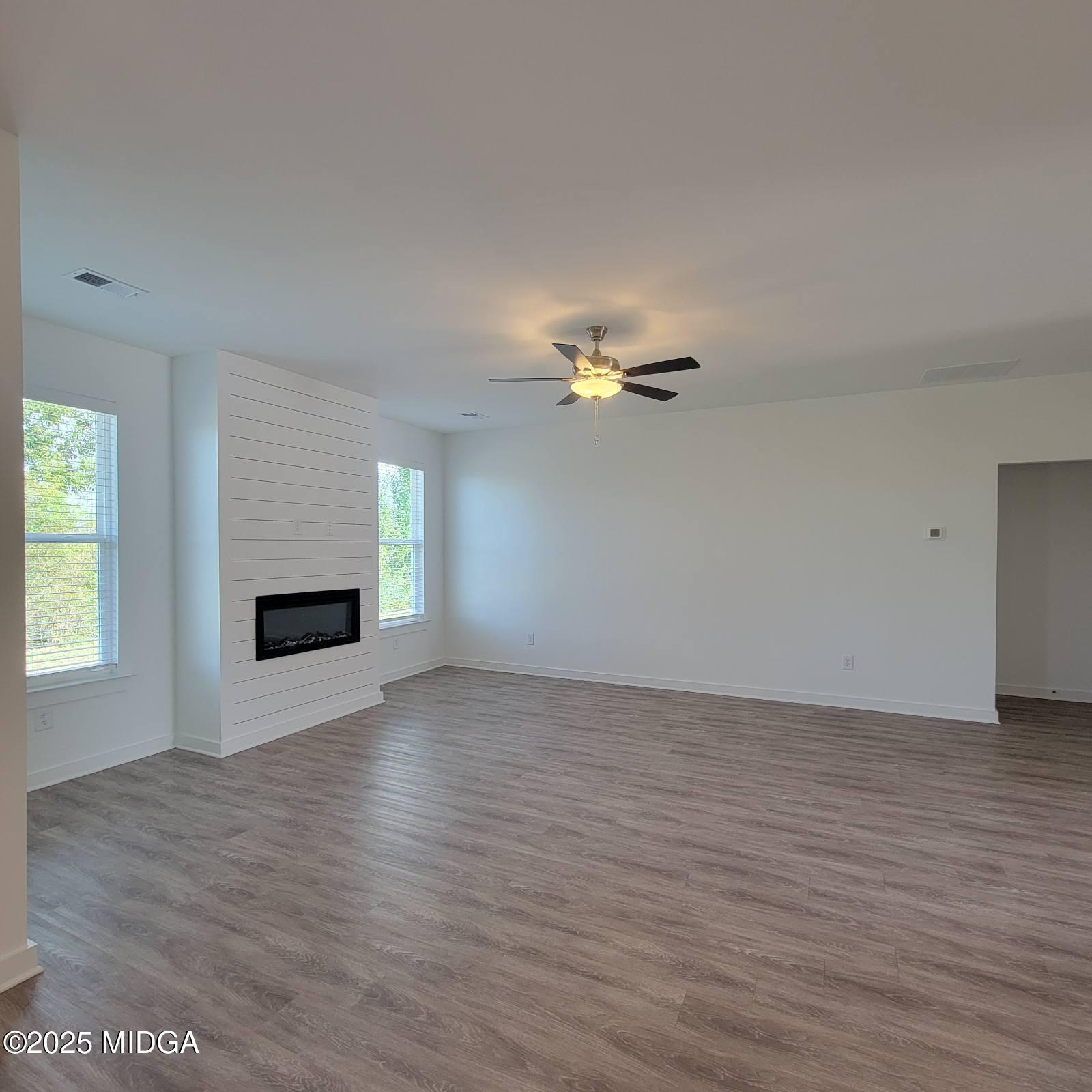 116 Breakwater Way