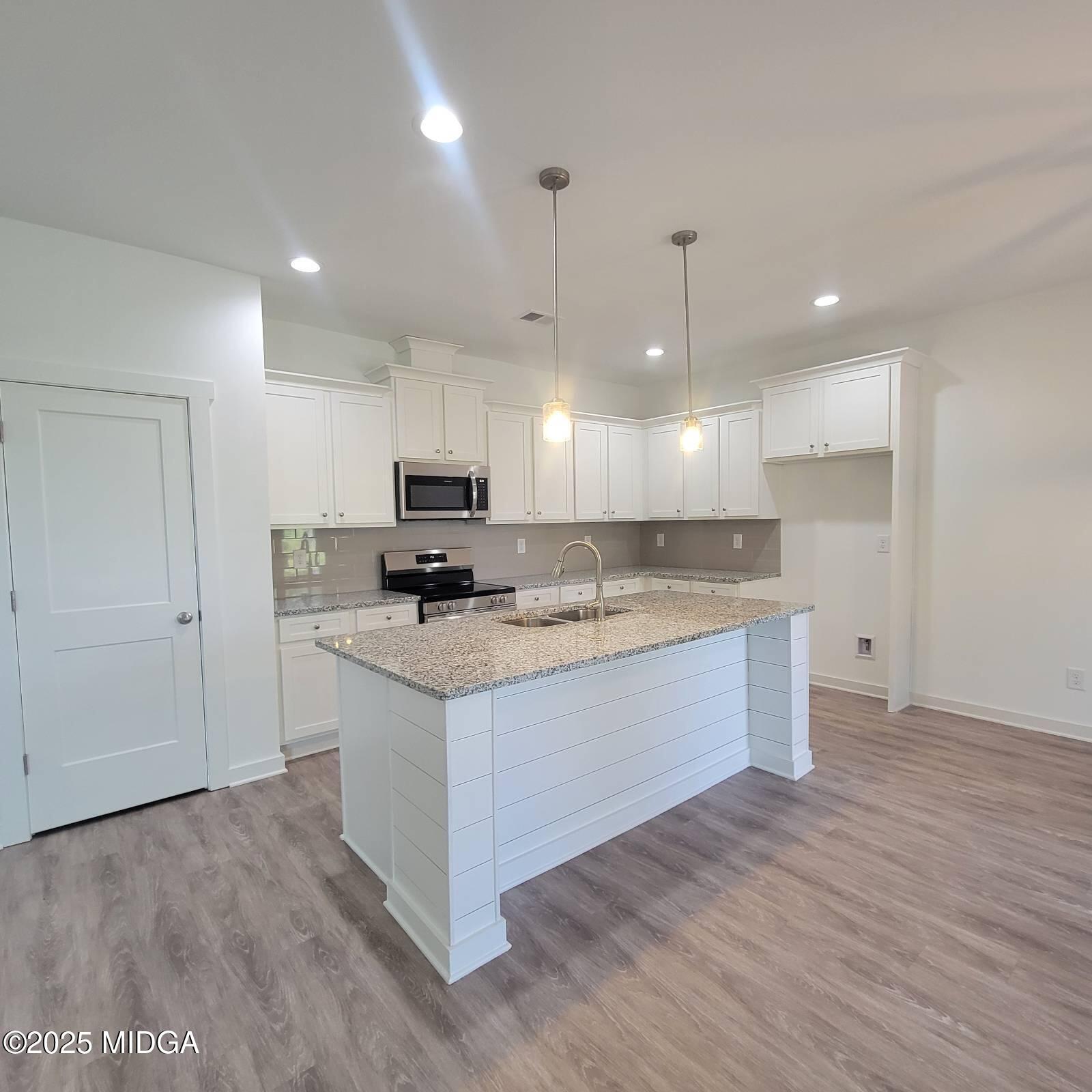 116 Breakwater Way